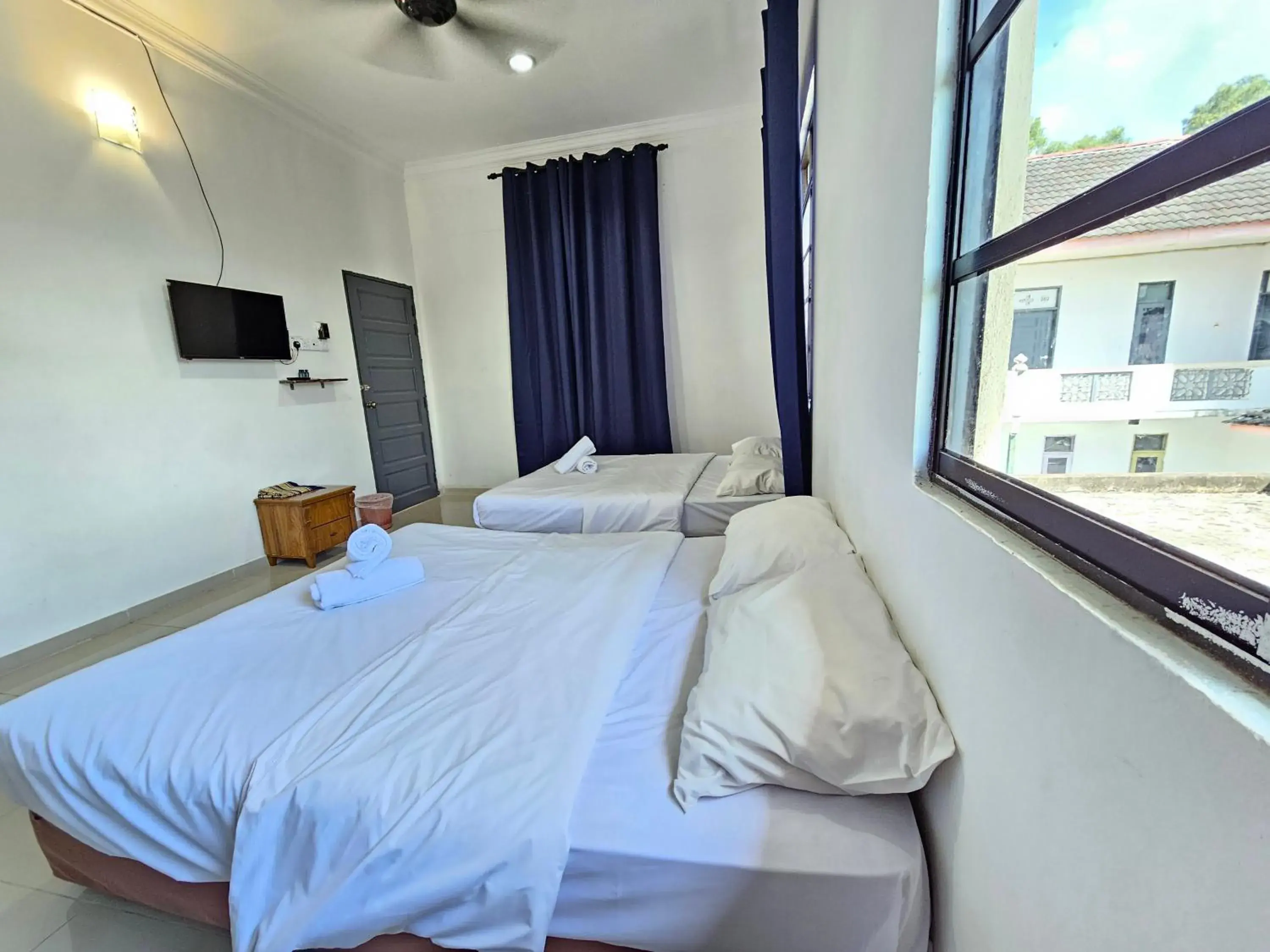 View (from property/room), Bed in RVH Kuala Terengganu View (from property/room), Bed in RVH Kuala Terengganu