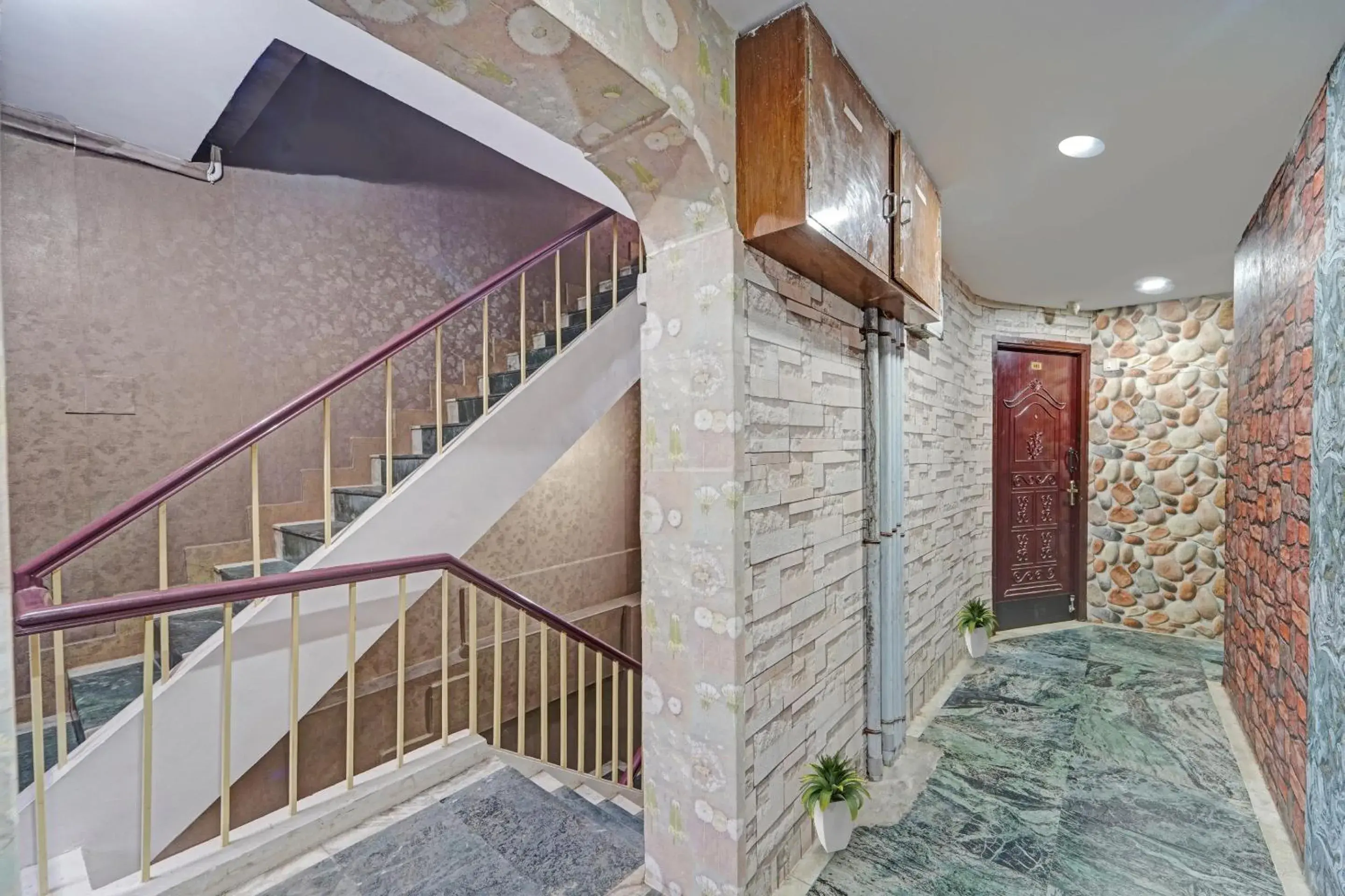 Lobby or reception in Collection O Pride Hospitality US Consulate Lobby or reception in Collection O Pride Hospitality US Consulate