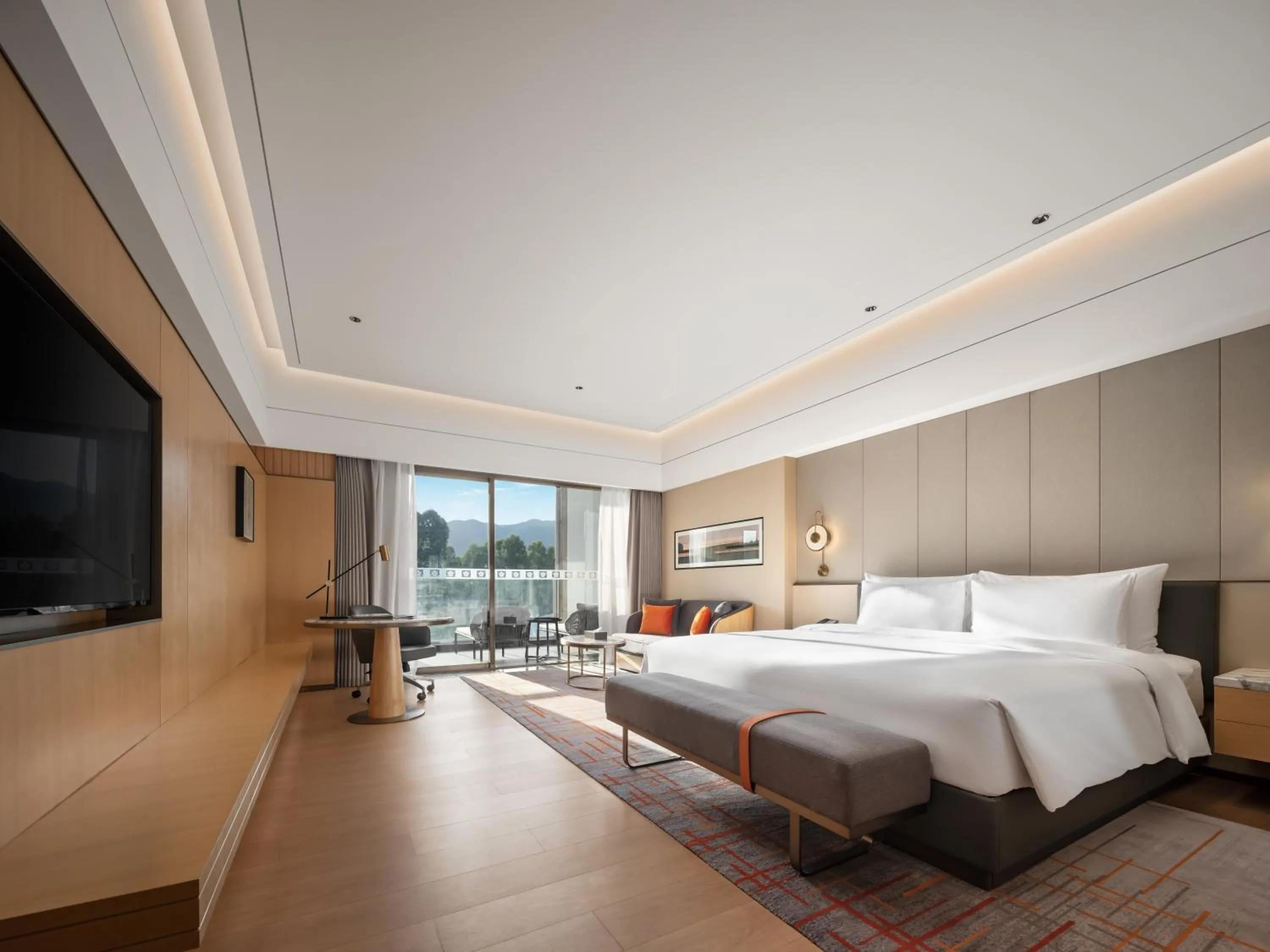 Bedroom, Bed in Wyndham Grand Zhaoqing Downtown