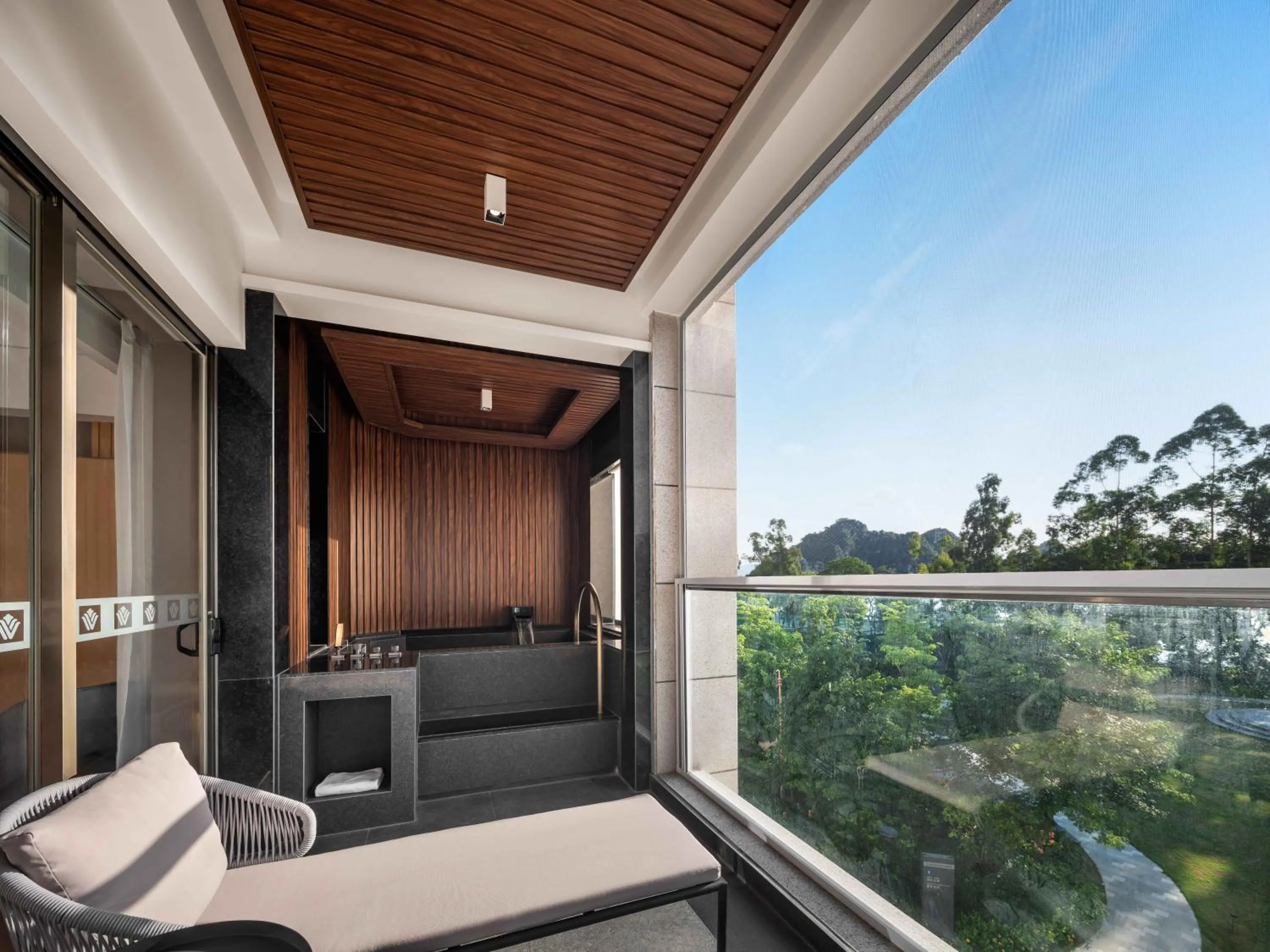 Wyndham Grand Zhaoqing Downtown