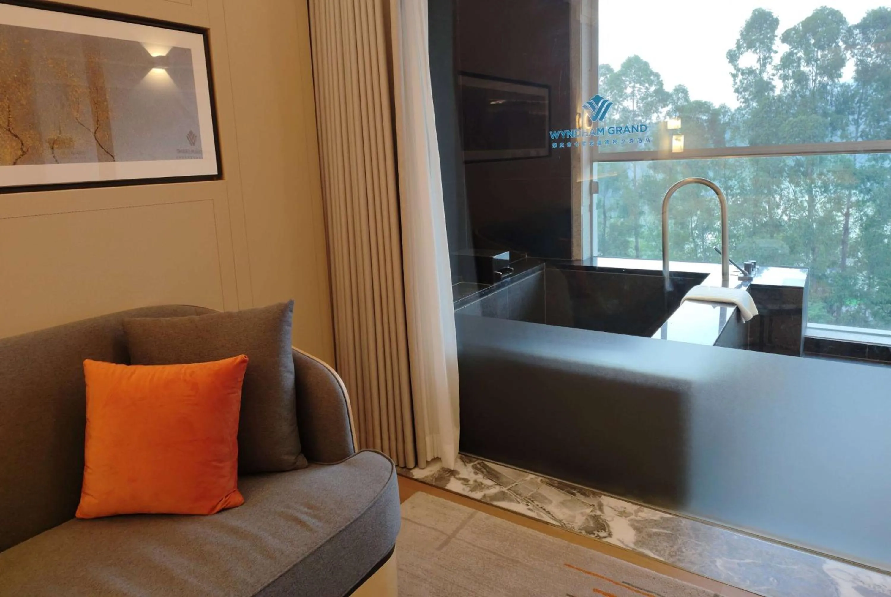 Photo of the whole room in Wyndham Grand Zhaoqing Downtown