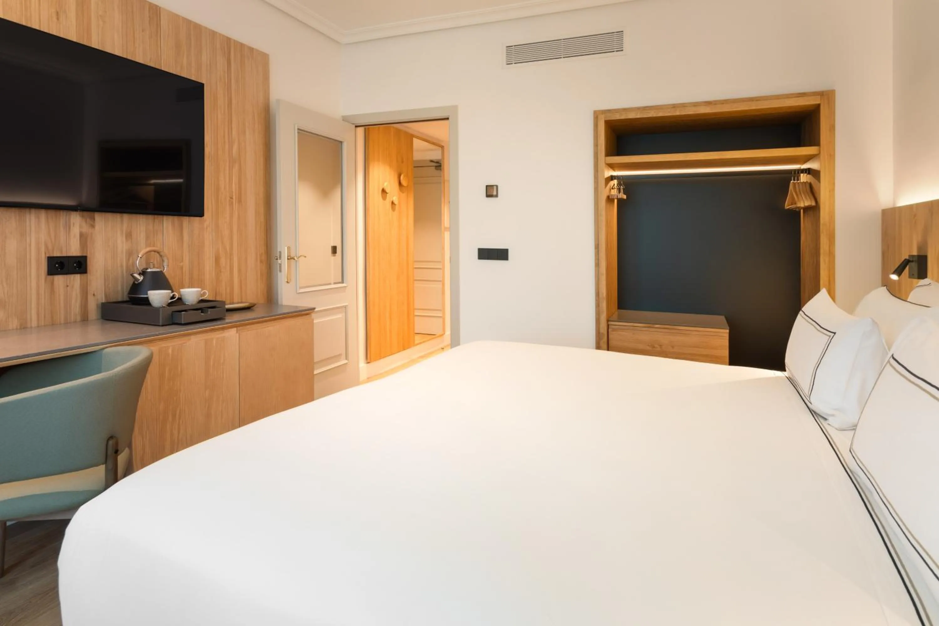 Bed in Melia Barajas