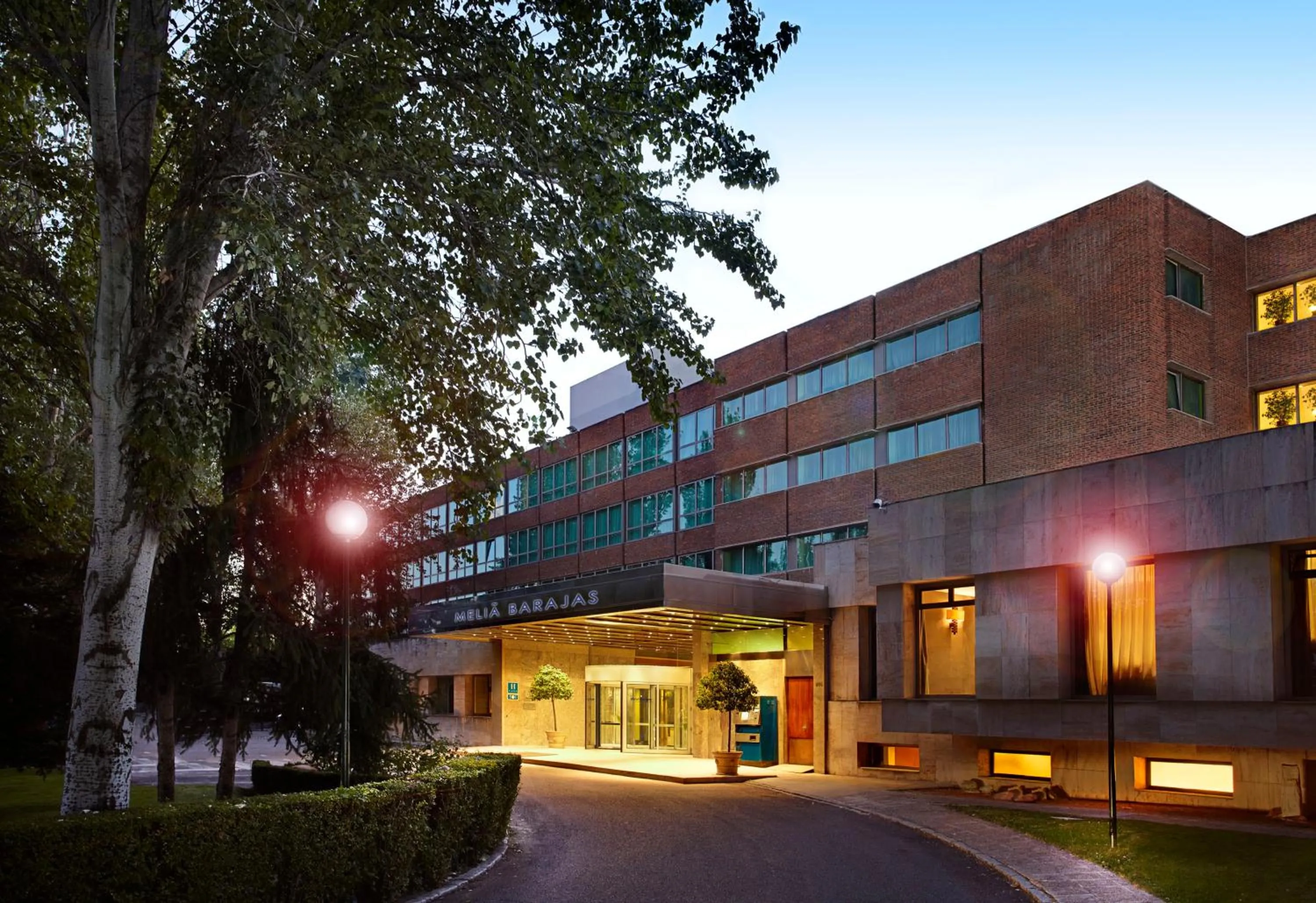 Facade/entrance in Melia Barajas