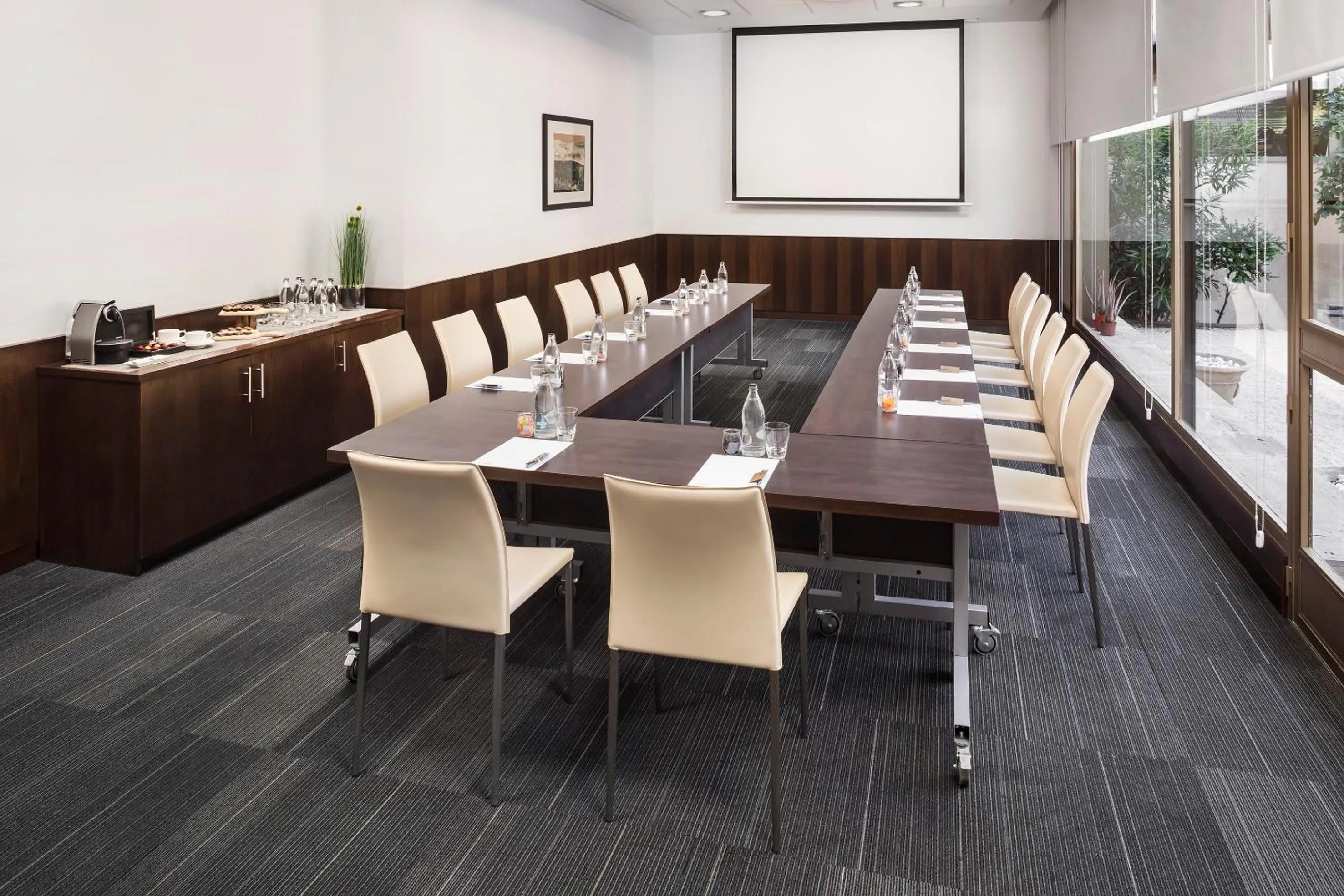 Meeting/conference room in Melia Barajas