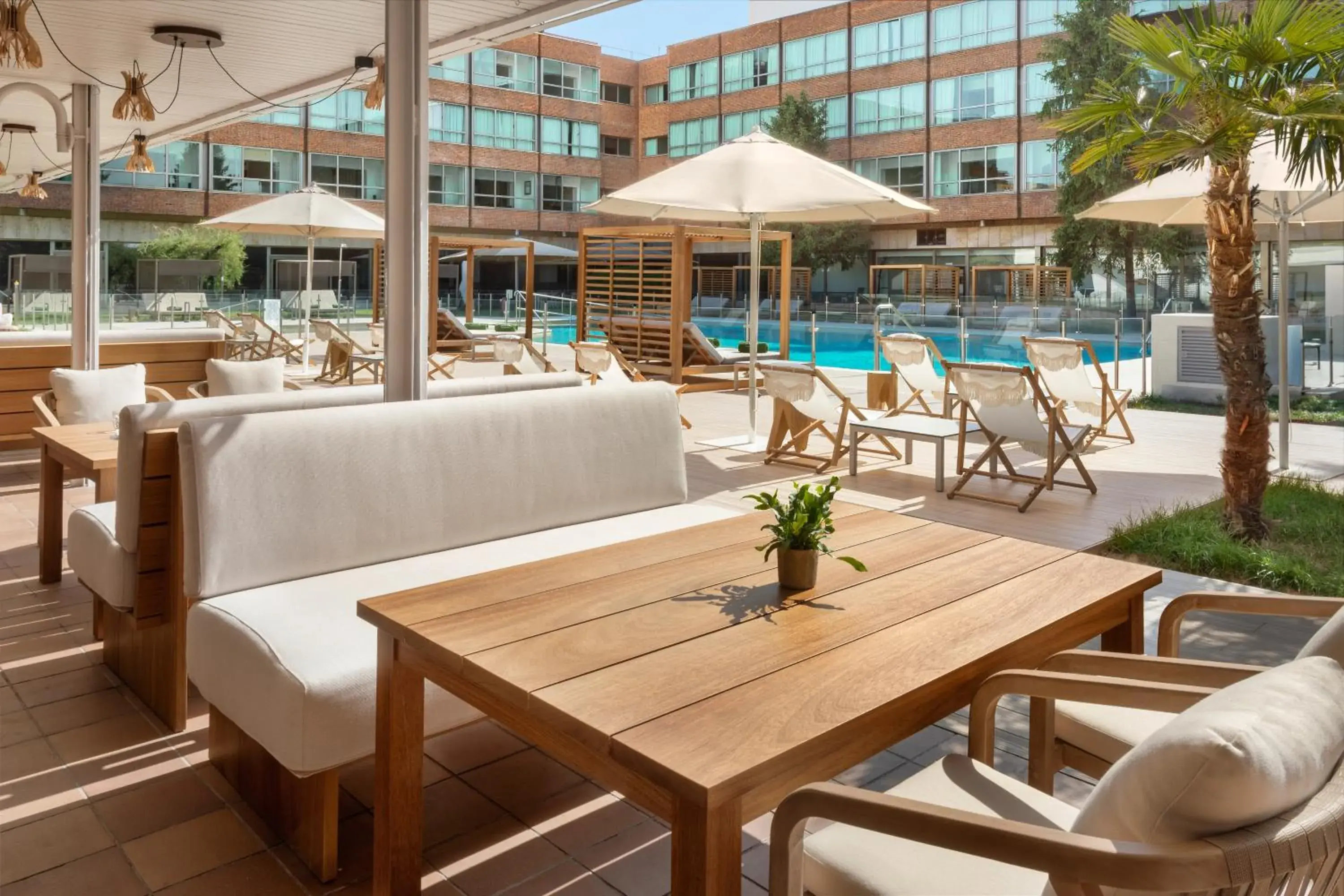 Restaurant/places to eat in Melia Barajas Restaurant/places to eat in Melia Barajas