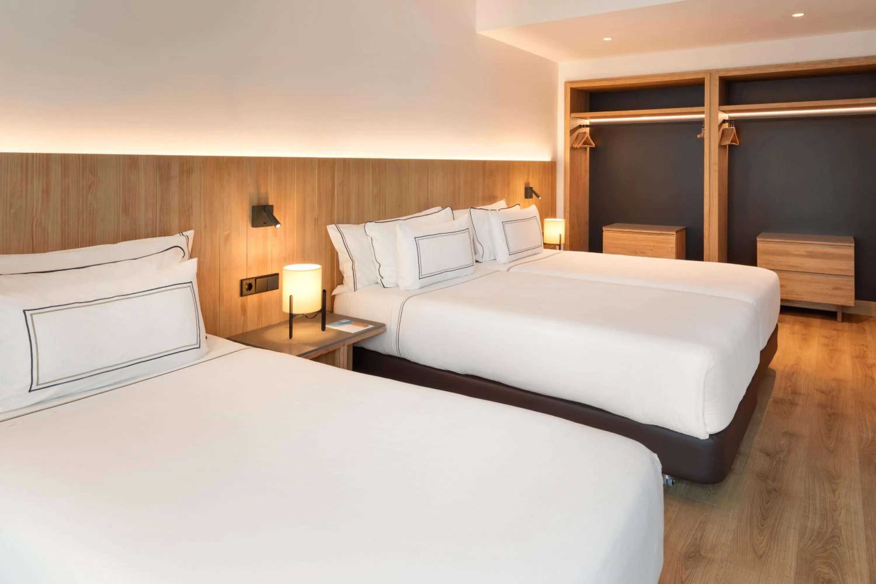 Bed in Melia Barajas