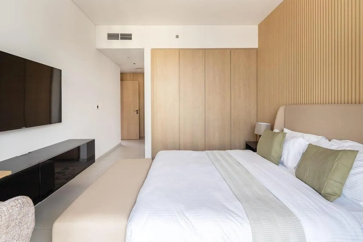 Frank Porter - Marquise Square