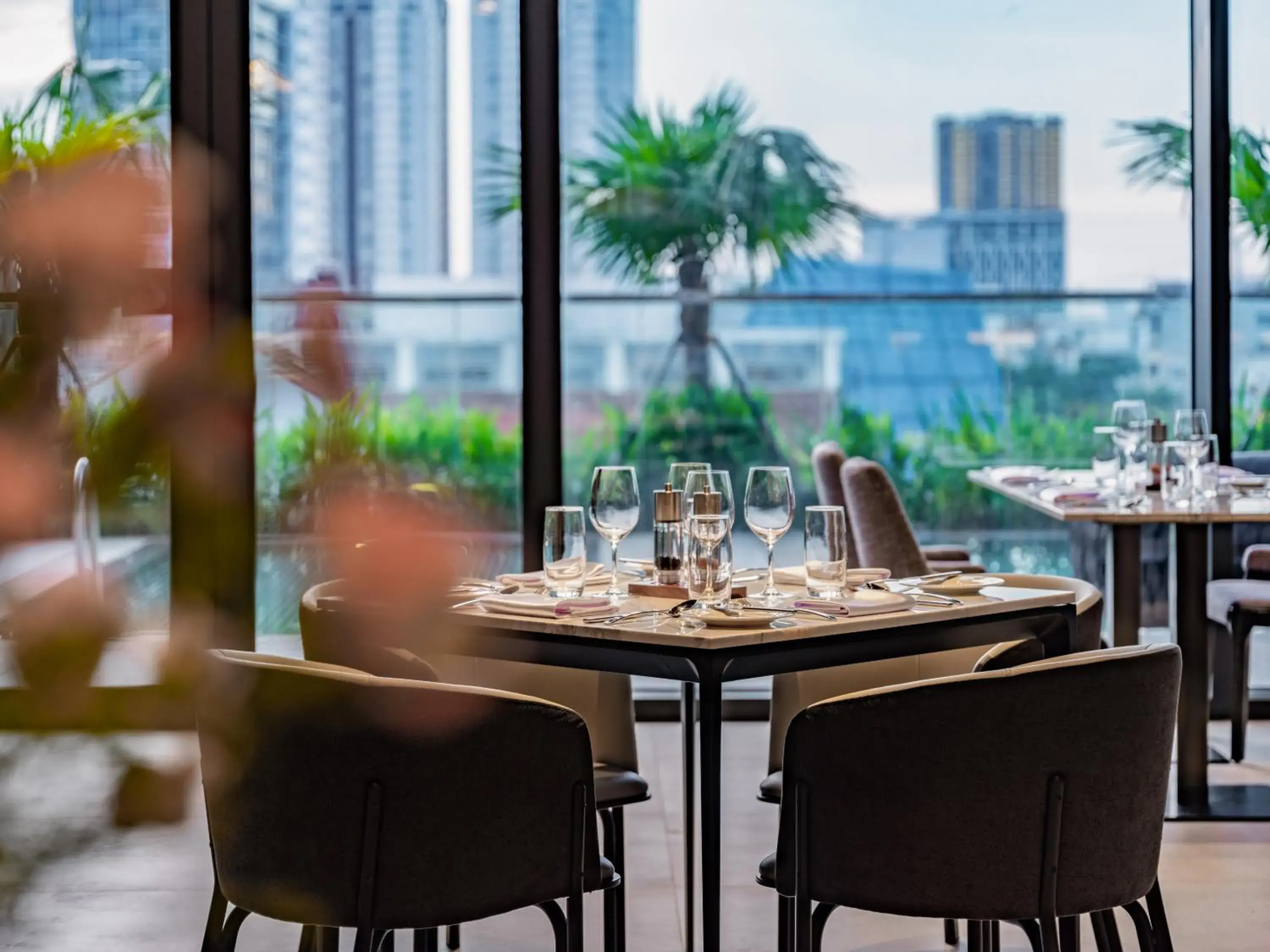 Restaurant/places to eat in Crowne Plaza Danang City Centre by IHG Restaurant/places to eat in Crowne Plaza Danang City Centre by IHG