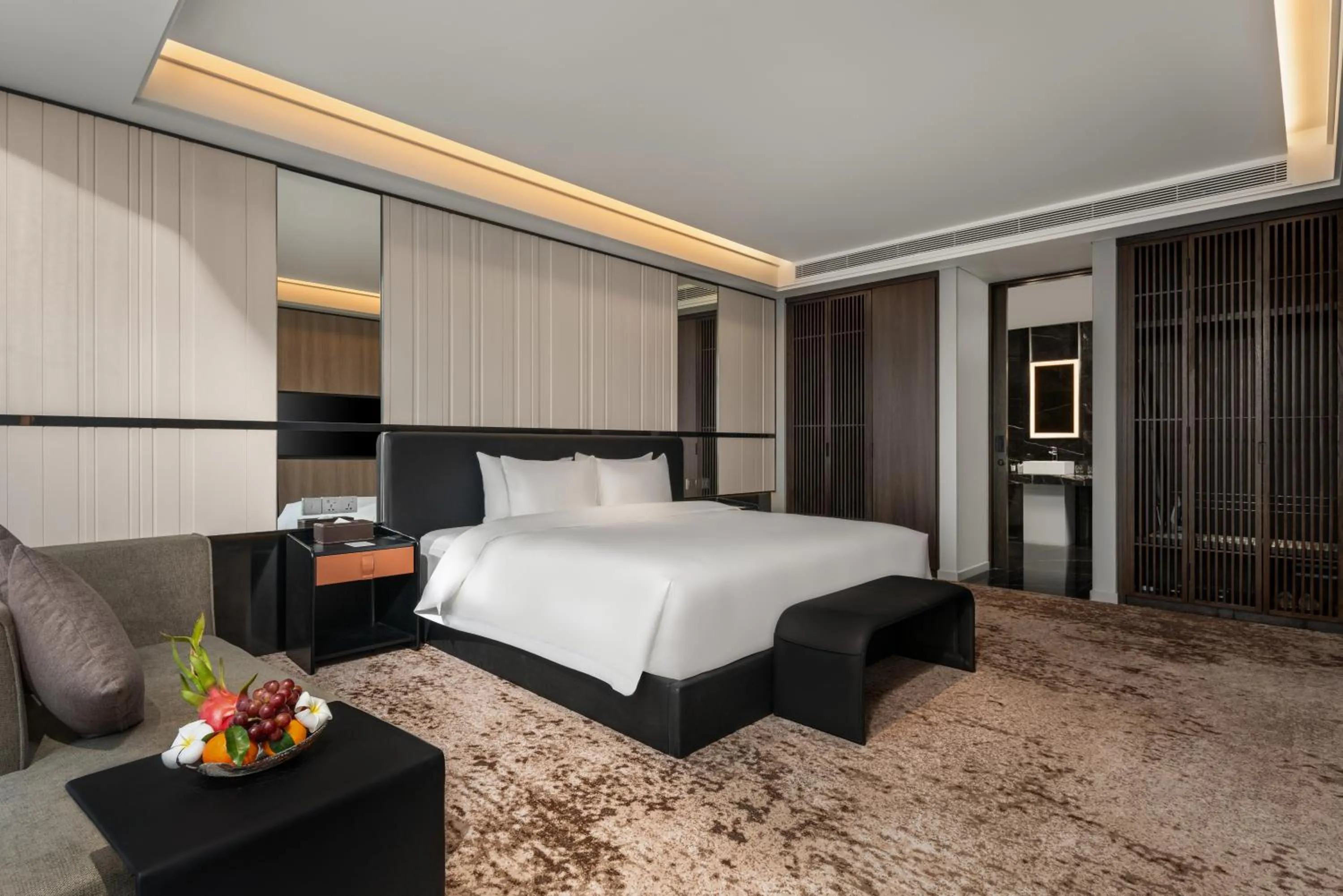 Bed in Crowne Plaza Danang City Centre by IHG