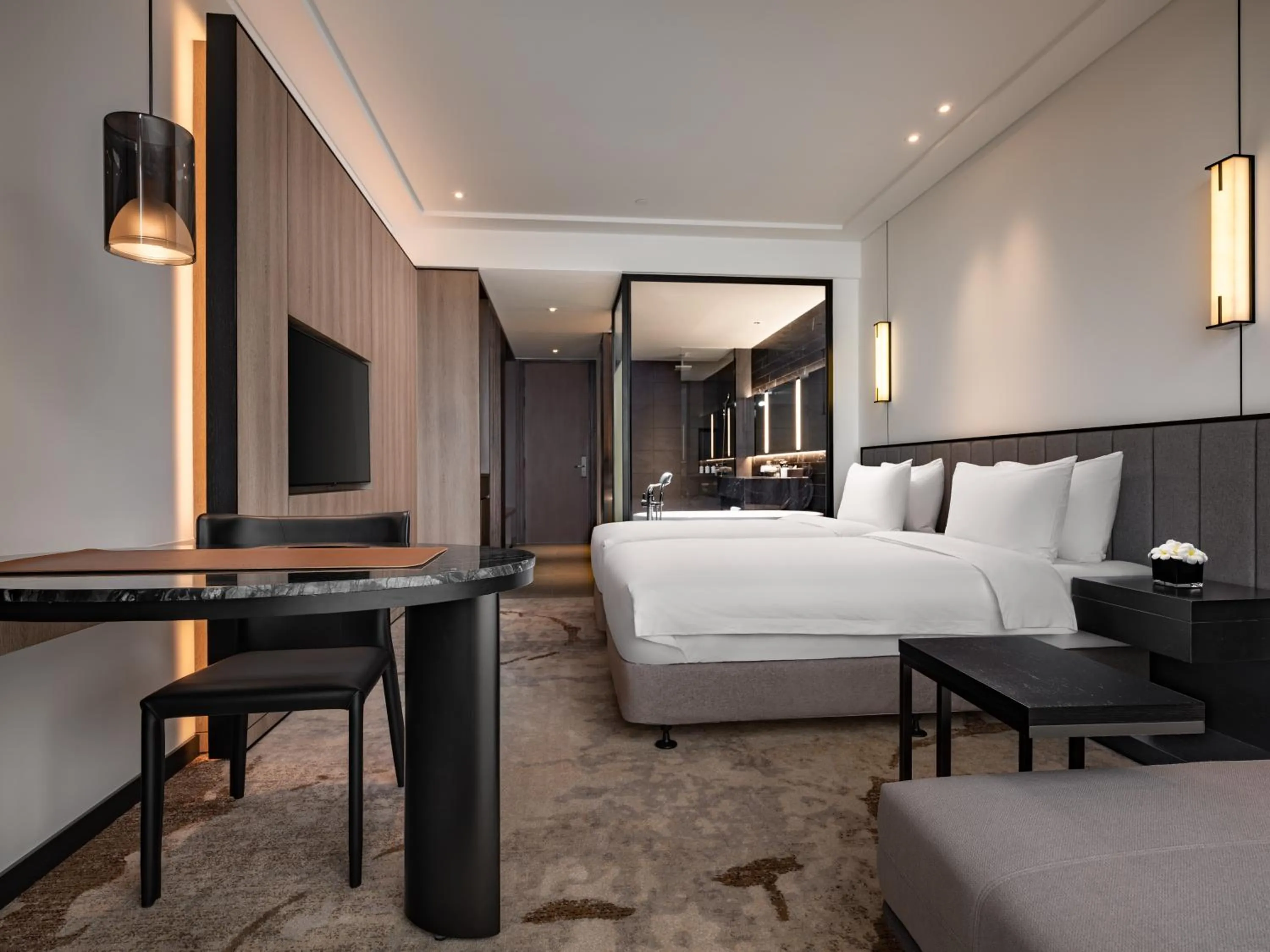 Bed in Crowne Plaza Danang City Centre by IHG