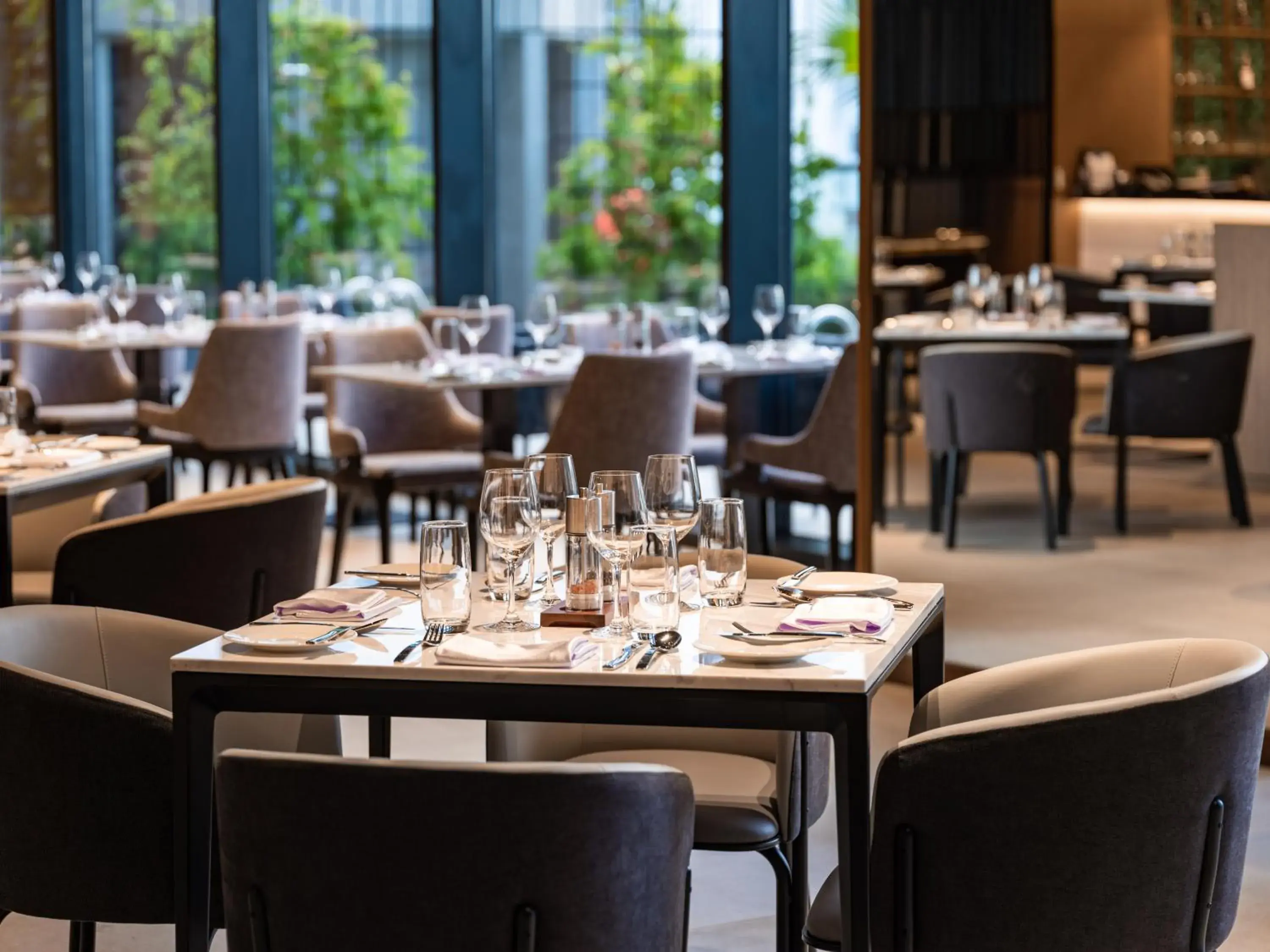 Restaurant/places to eat in Crowne Plaza Danang City Centre by IHG Restaurant/places to eat in Crowne Plaza Danang City Centre by IHG