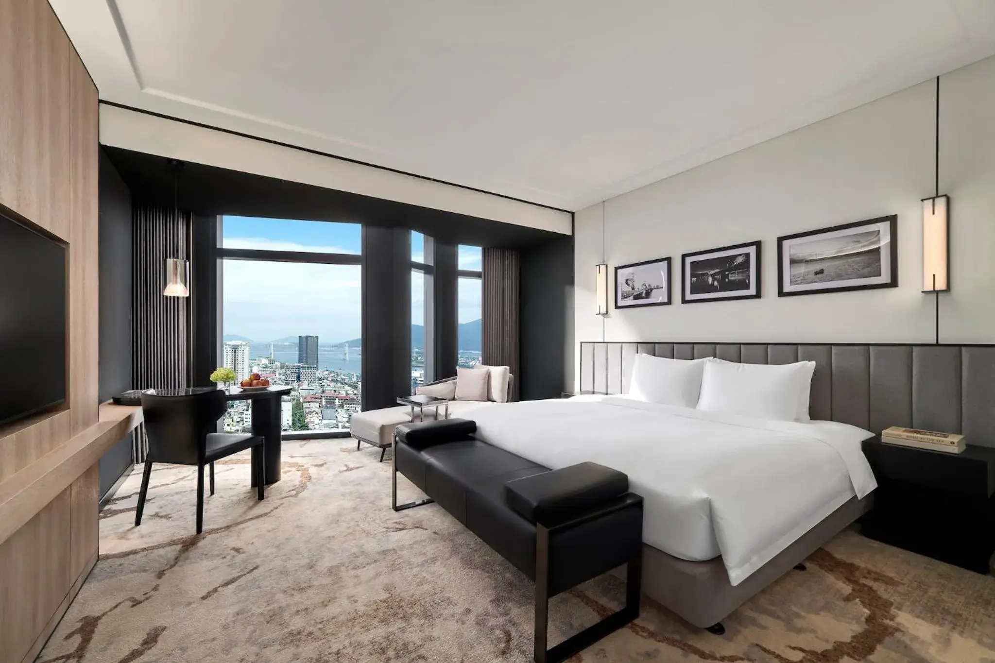 Bed in Crowne Plaza Danang City Centre by IHG Bed in Crowne Plaza Danang City Centre by IHG