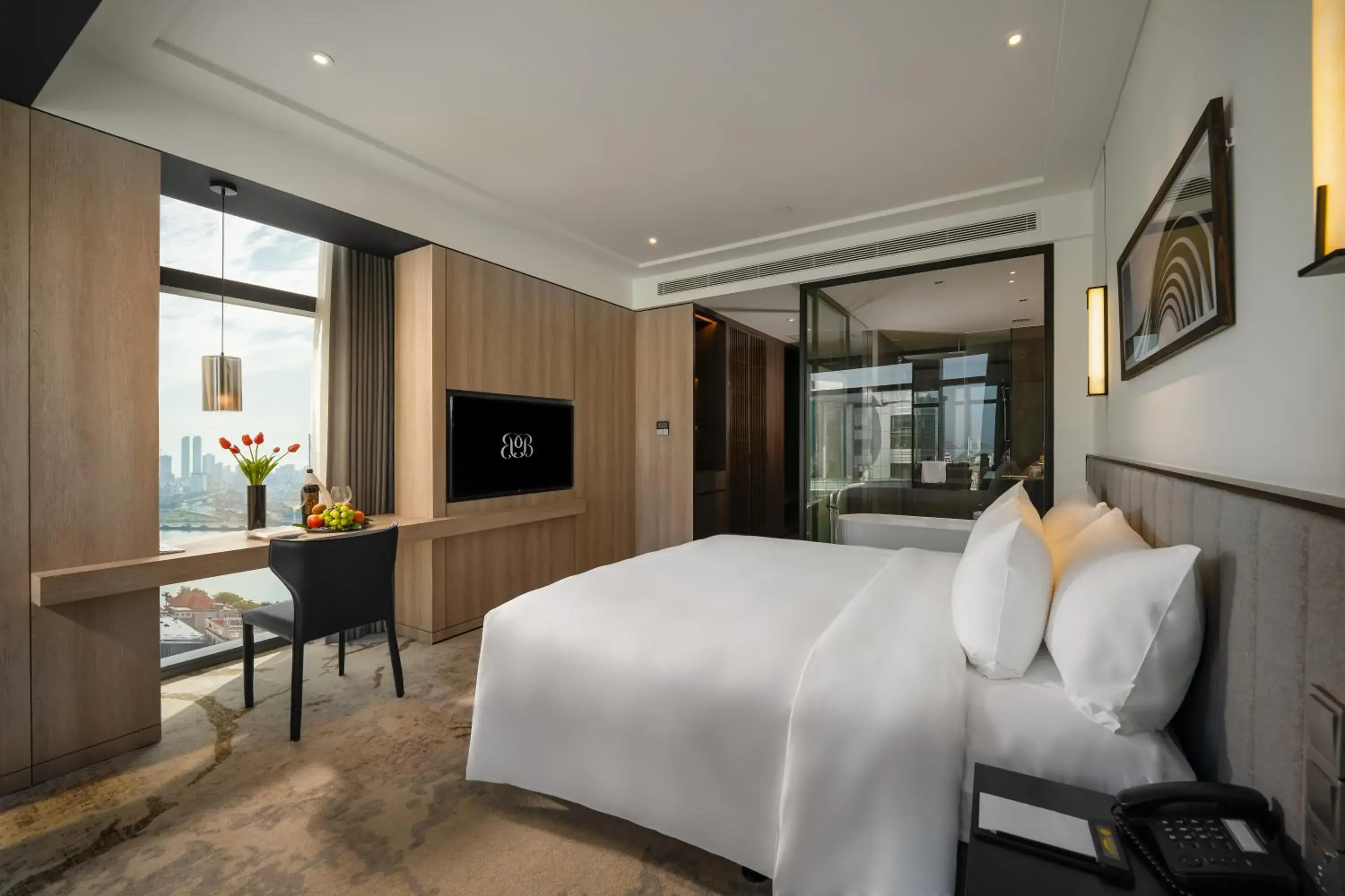 Living room, Bed in Crowne Plaza Danang City Centre by IHG Living room, Bed in Crowne Plaza Danang City Centre by IHG