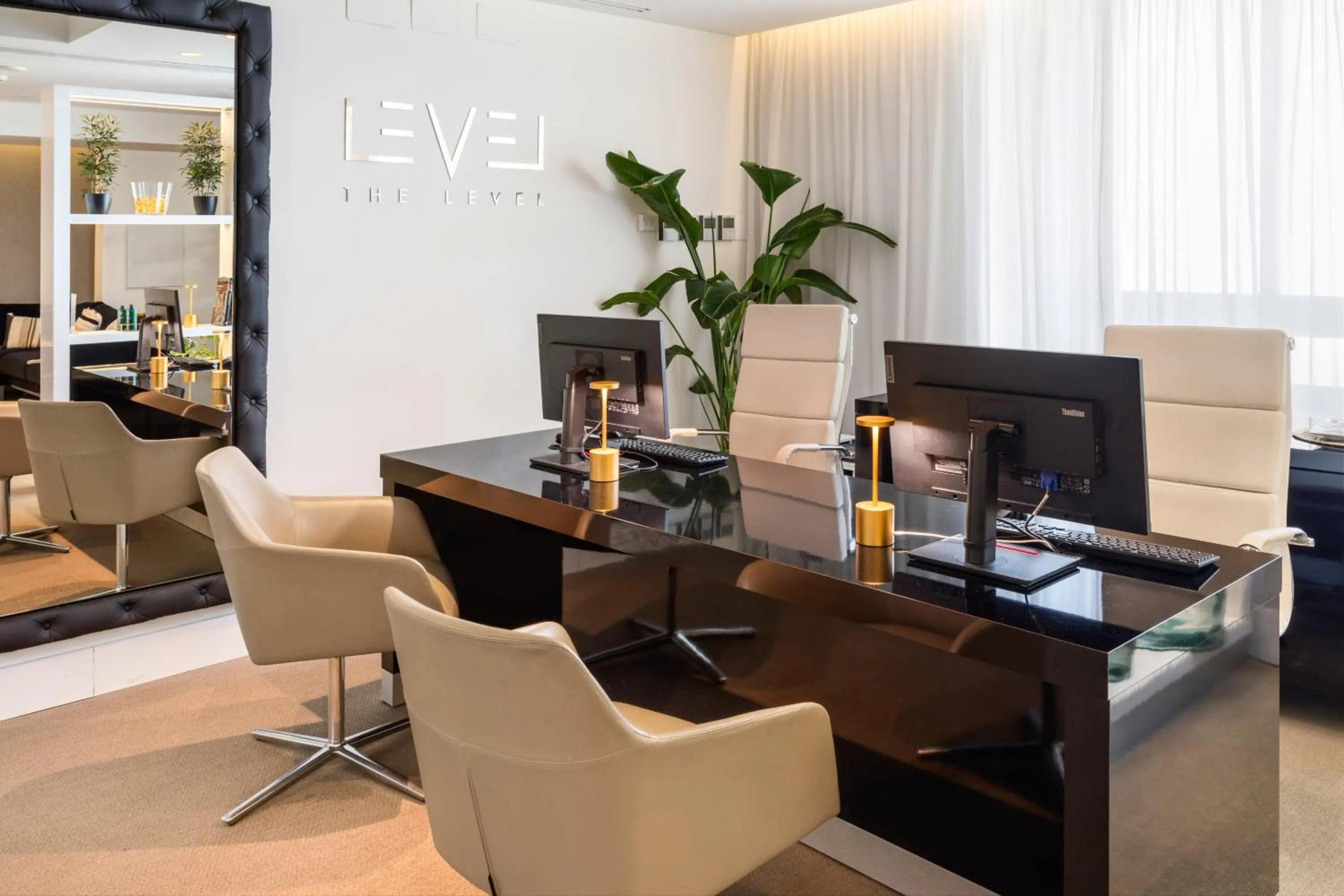 Lobby or reception in Melia Madrid Serrano