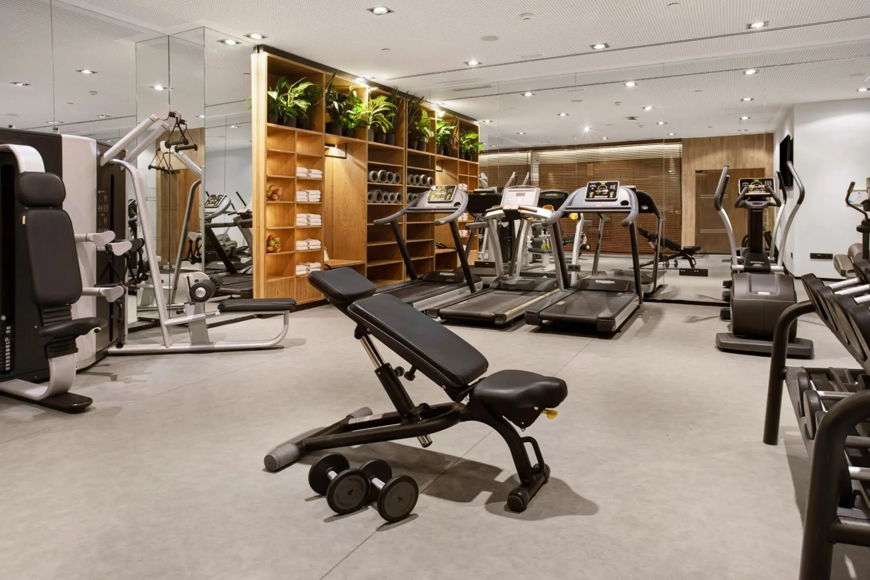 Fitness centre/facilities in Melia Madrid Serrano Fitness centre/facilities in Melia Madrid Serrano