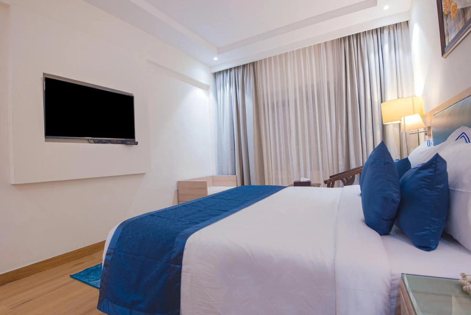 TV and multimedia, Bed in Le Seasons Resort