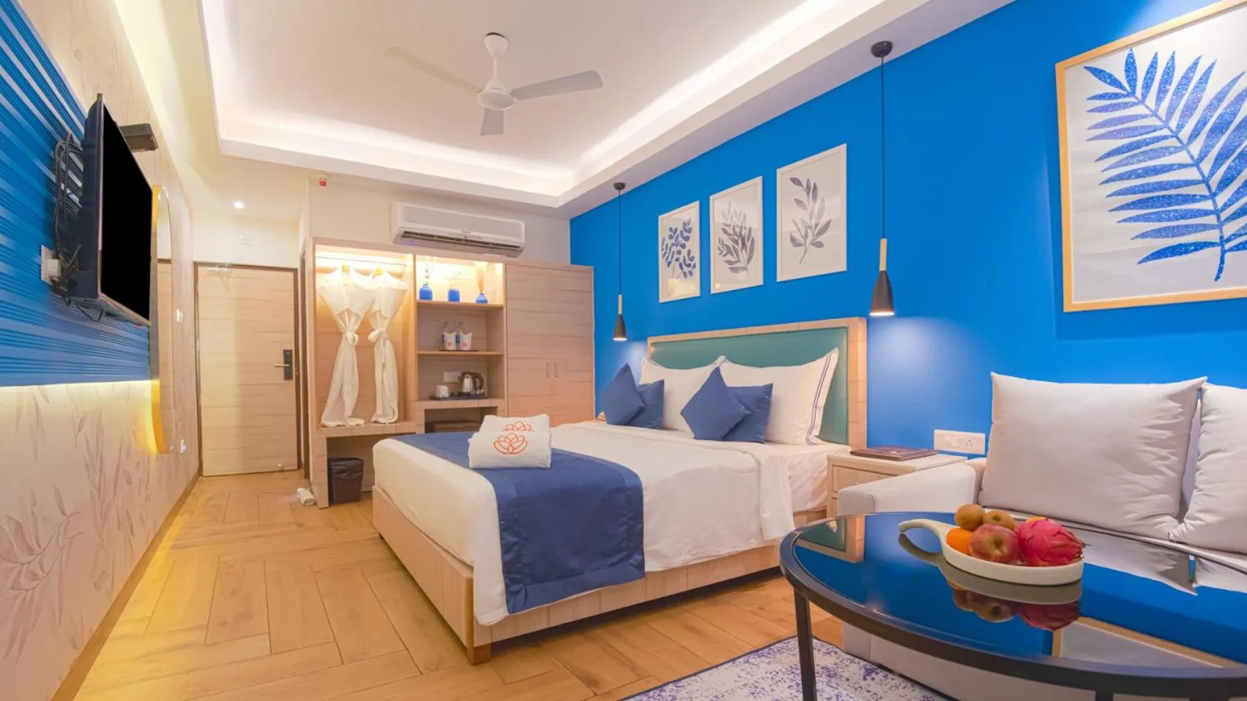 Photo of the whole room, Bed in Le Seasons Resort