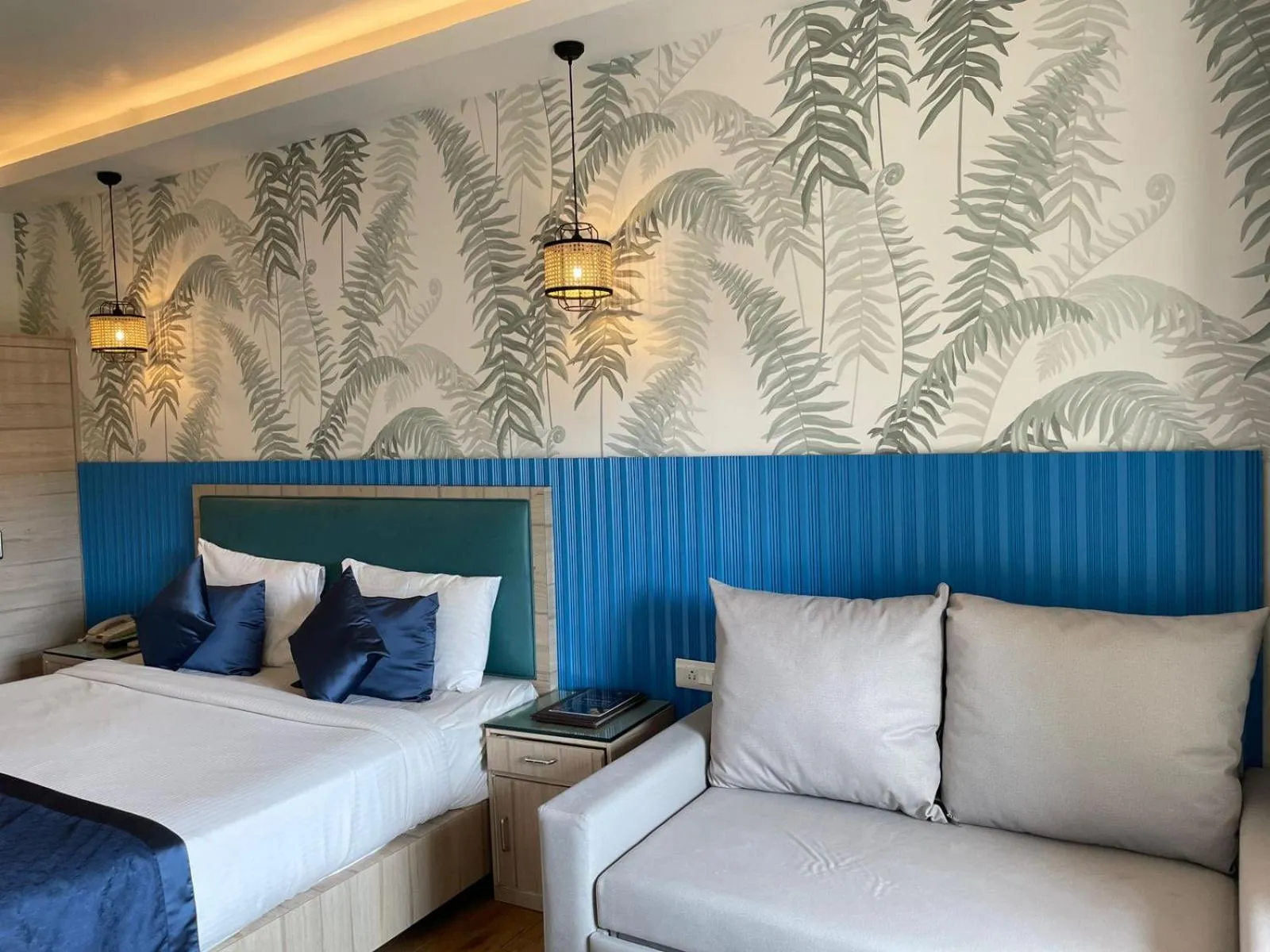 Bed in Le Seasons Resort