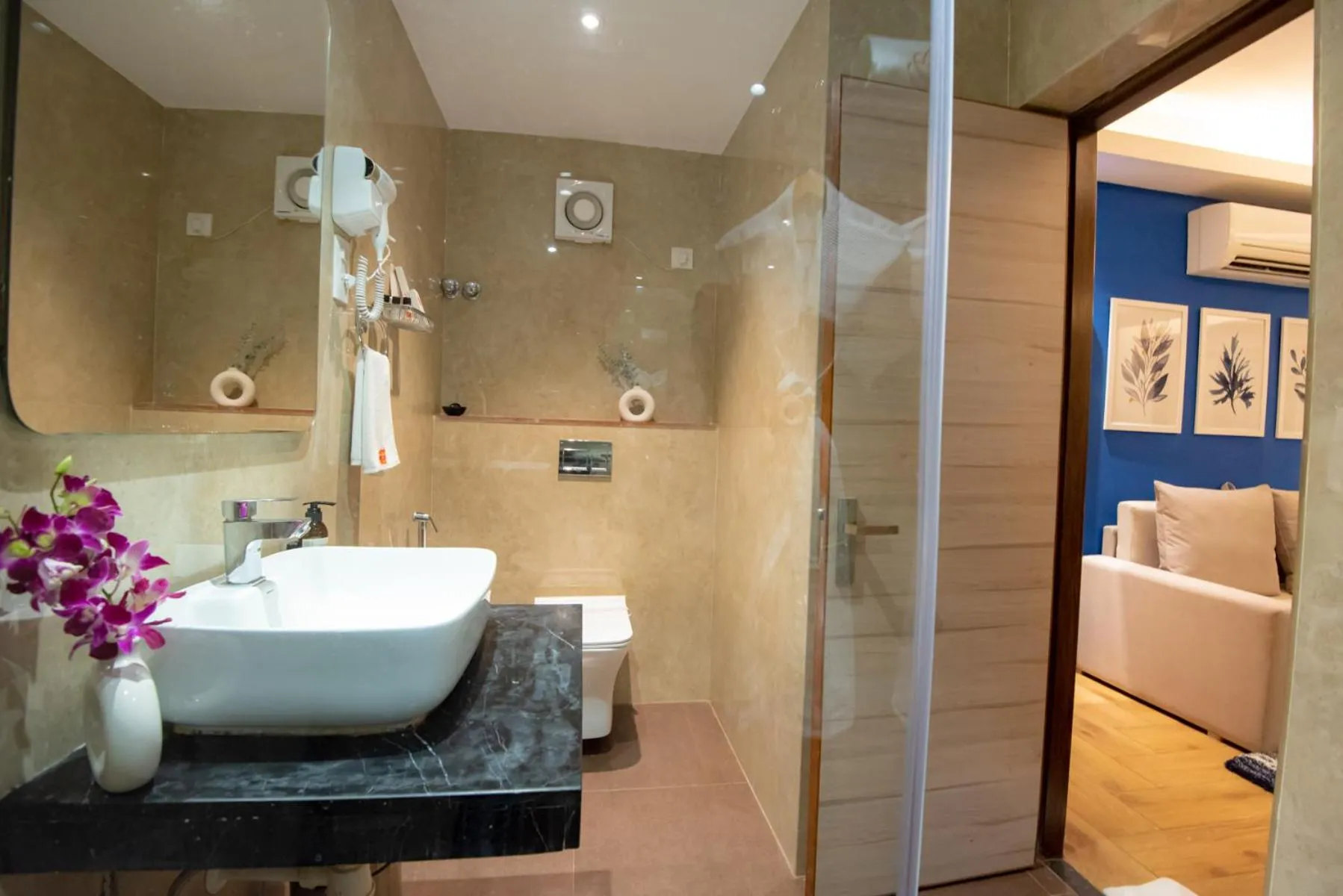 Bathroom in Le Seasons Resort