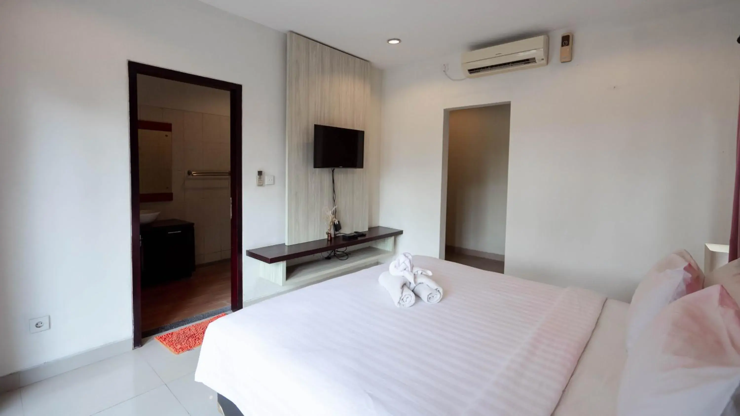 Bedroom, Bed in The Lavana Bali Radiance Villa Canggu Bedroom, Bed in The Lavana Bali Radiance Villa Canggu