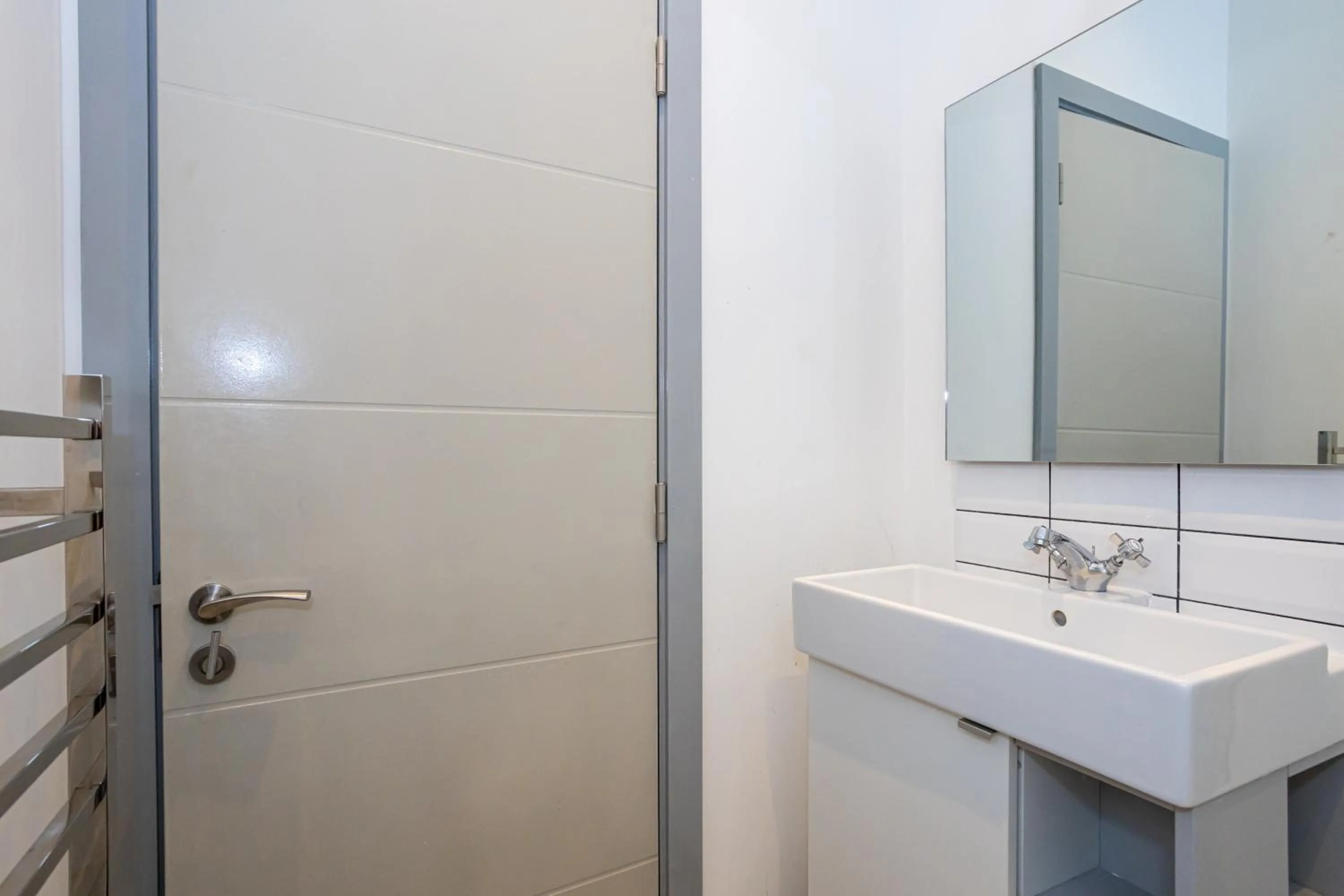 Pillo Rooms Serviced Apartments - Salford