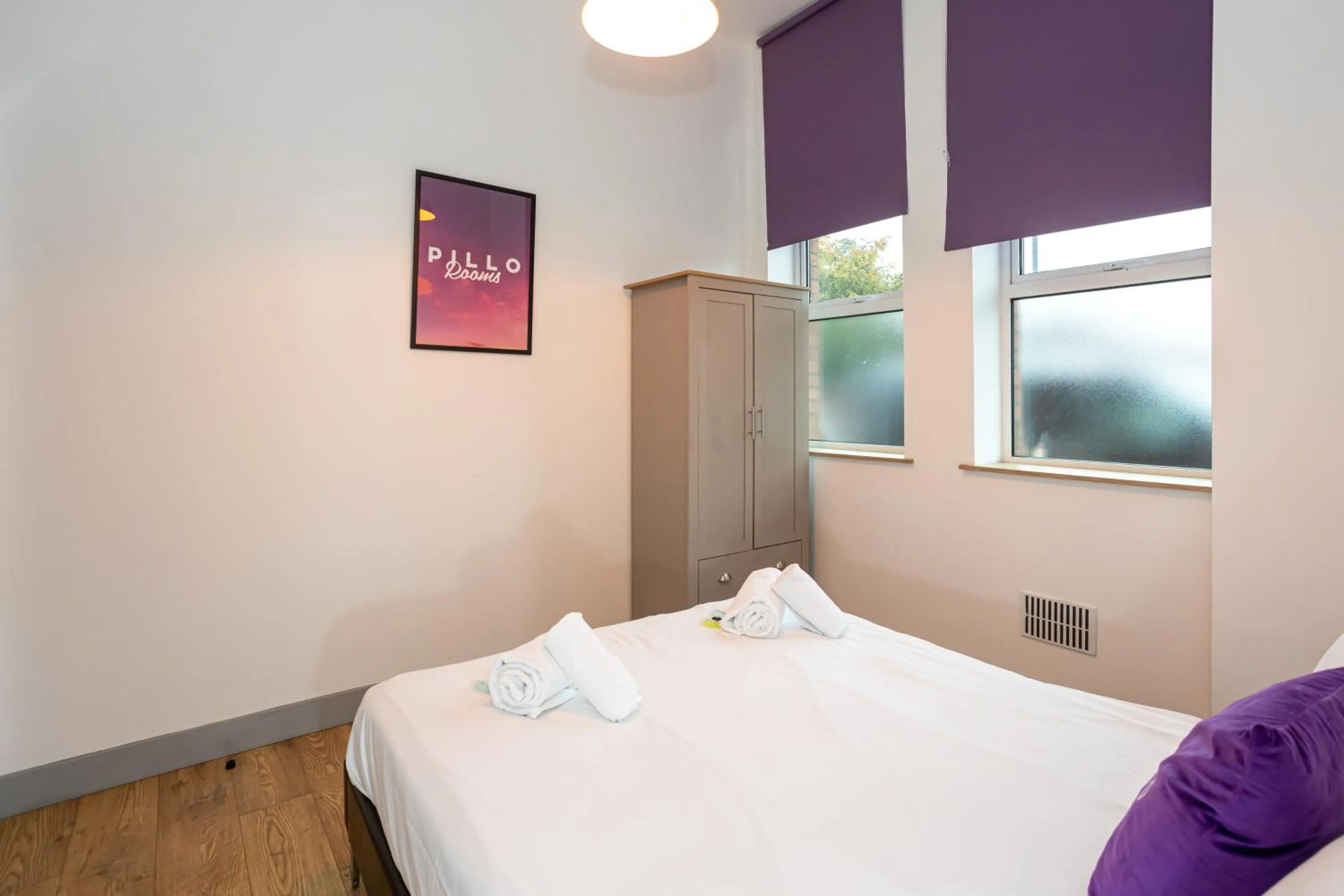 Bed in Pillo Rooms Serviced Apartments - Salford