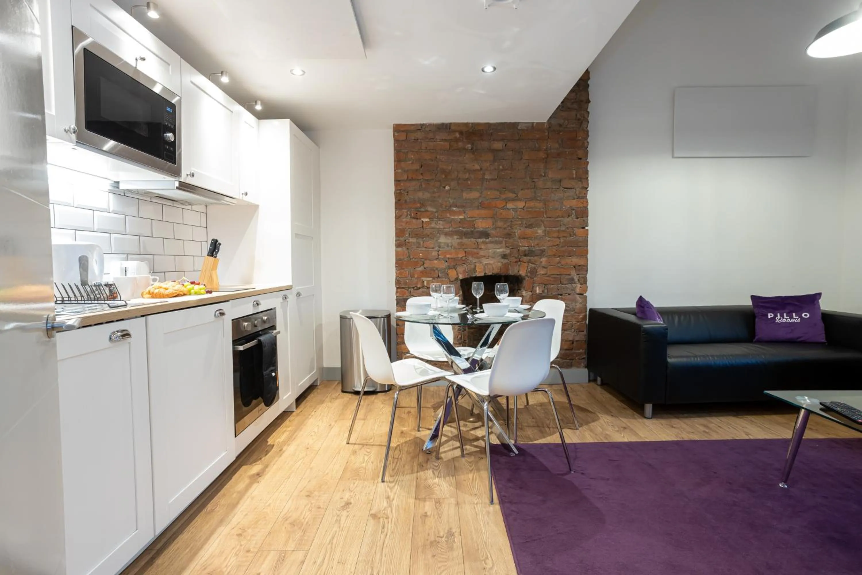 Pillo Rooms Serviced Apartments - Salford
