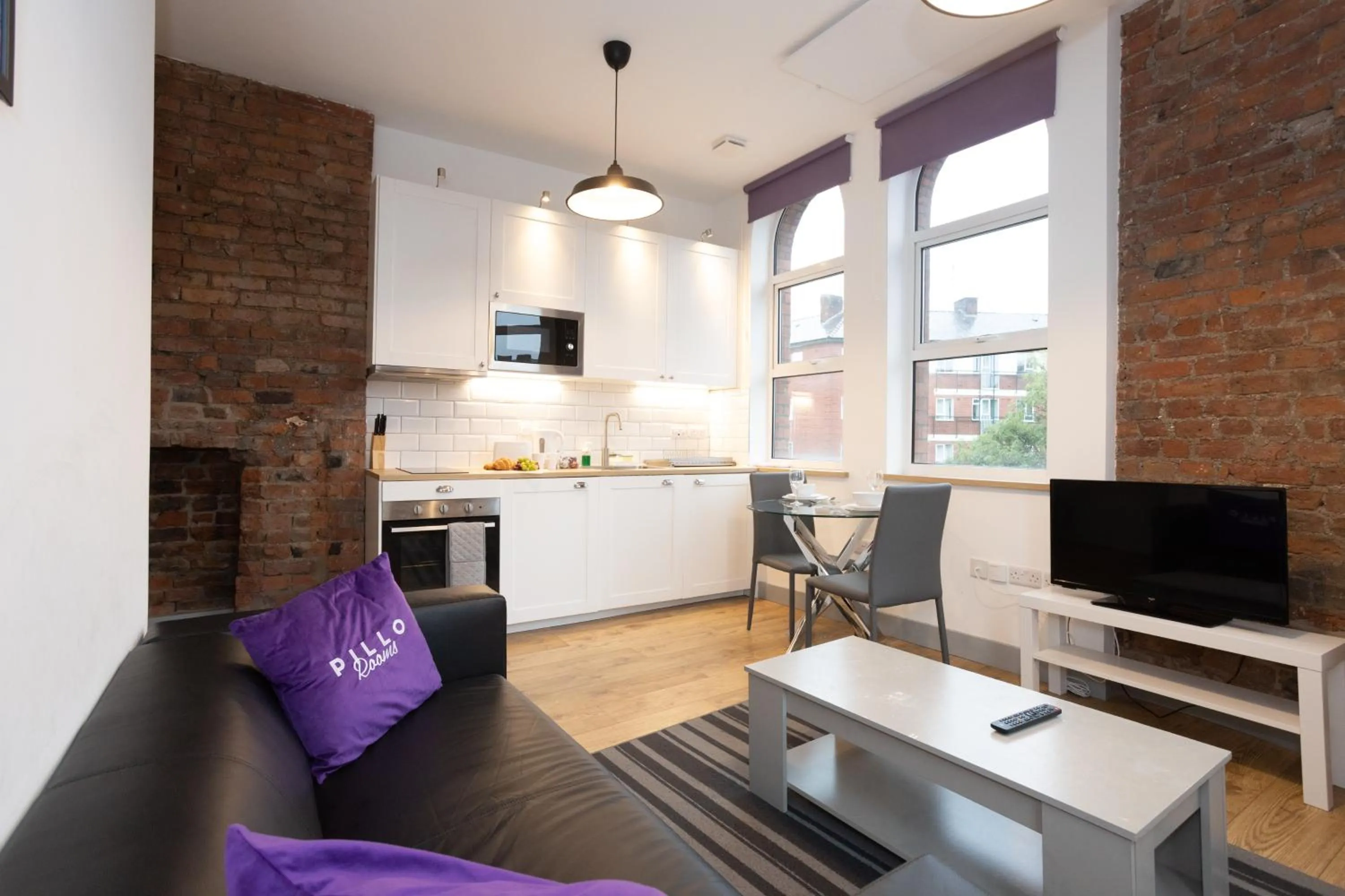 Pillo Rooms Serviced Apartments - Salford