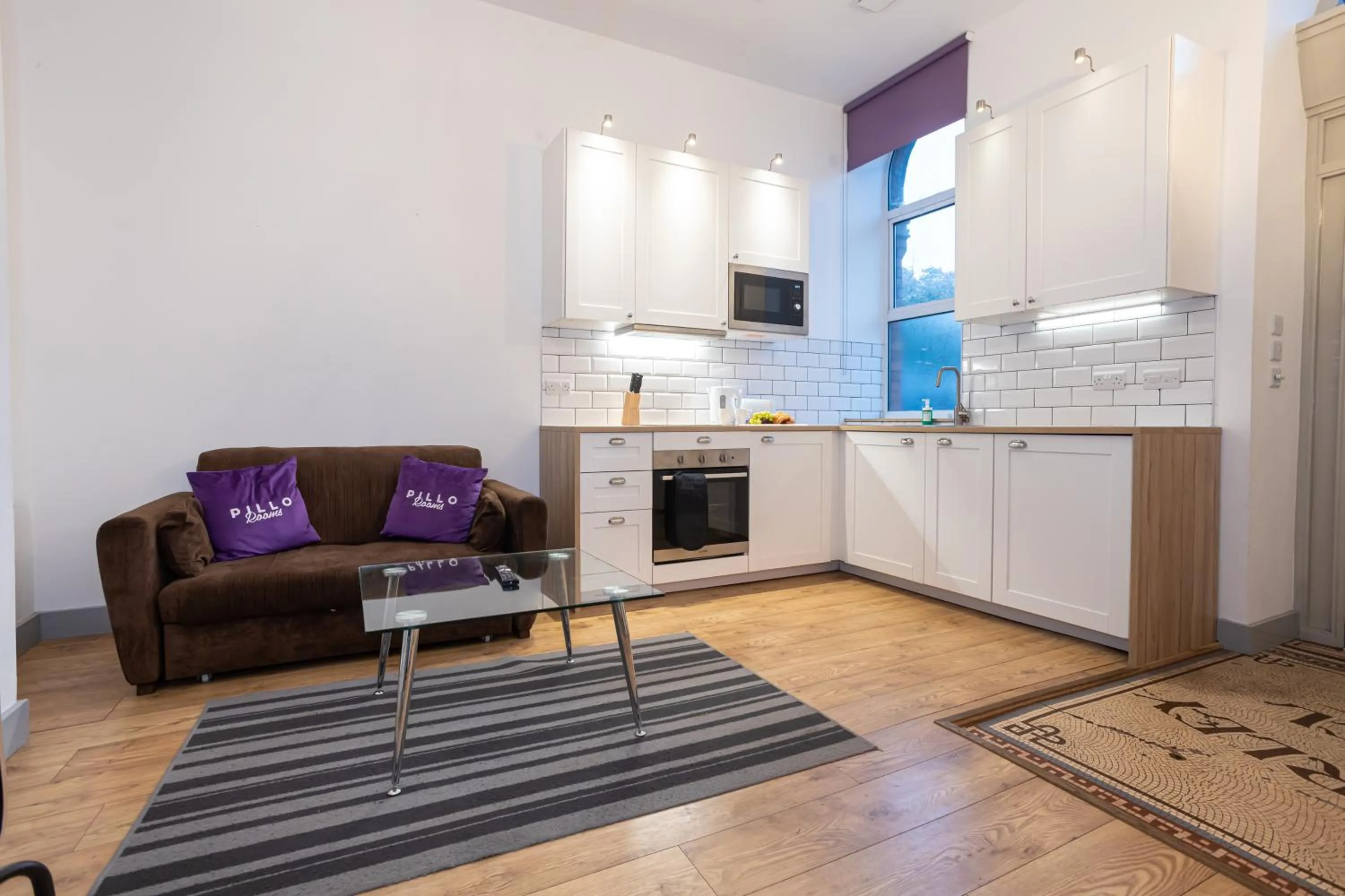 Pillo Rooms Serviced Apartments - Salford