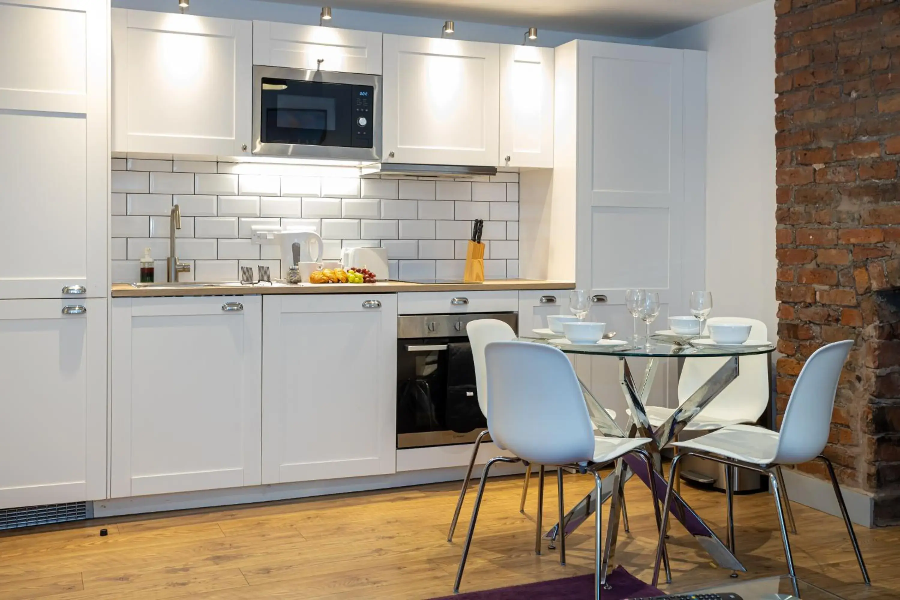 Two-Bedroom Apartment in Pillo Rooms Serviced Apartments - Salford Two-Bedroom Apartment in Pillo Rooms Serviced Apartments - Salford