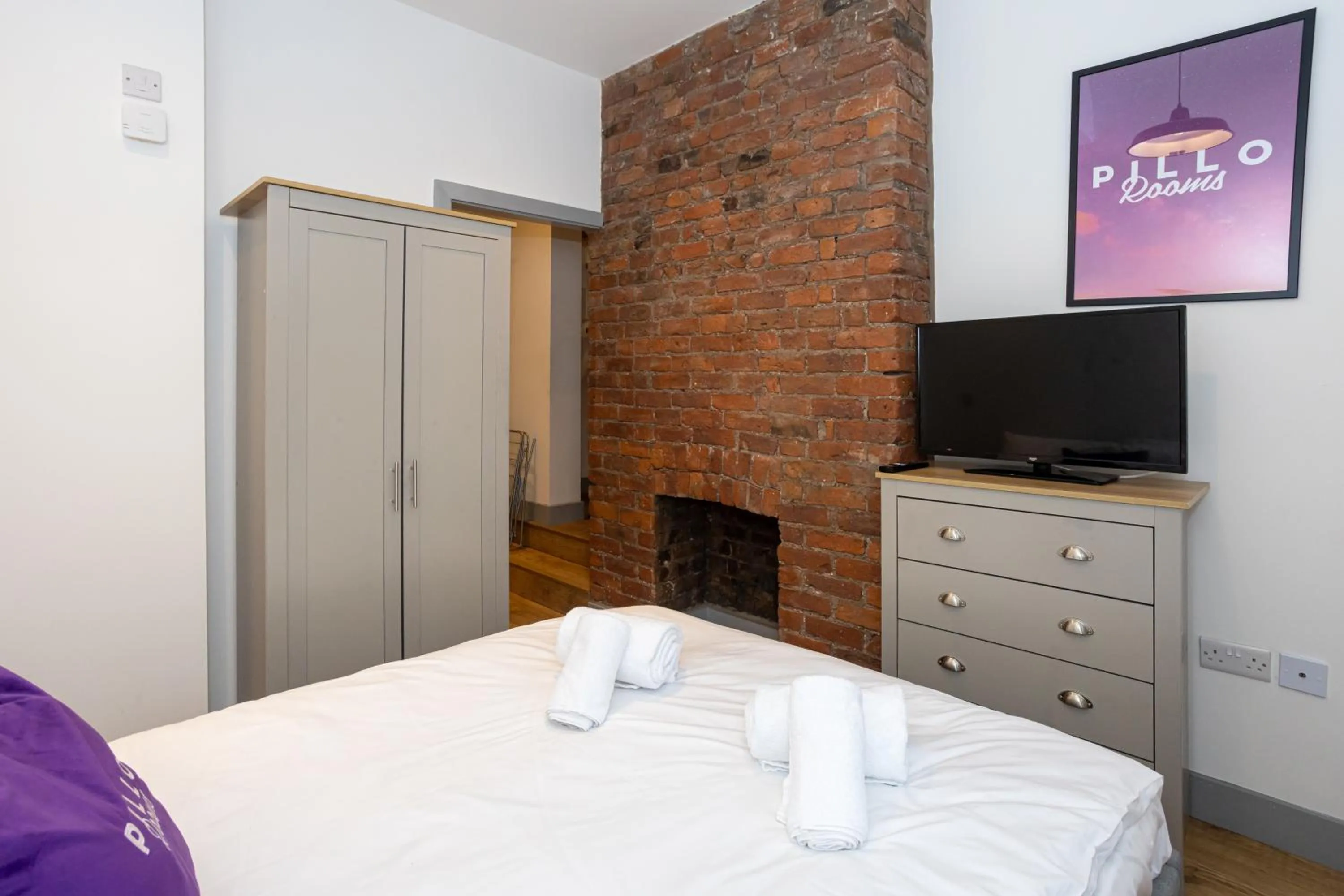 Bed in Pillo Rooms Serviced Apartments - Salford