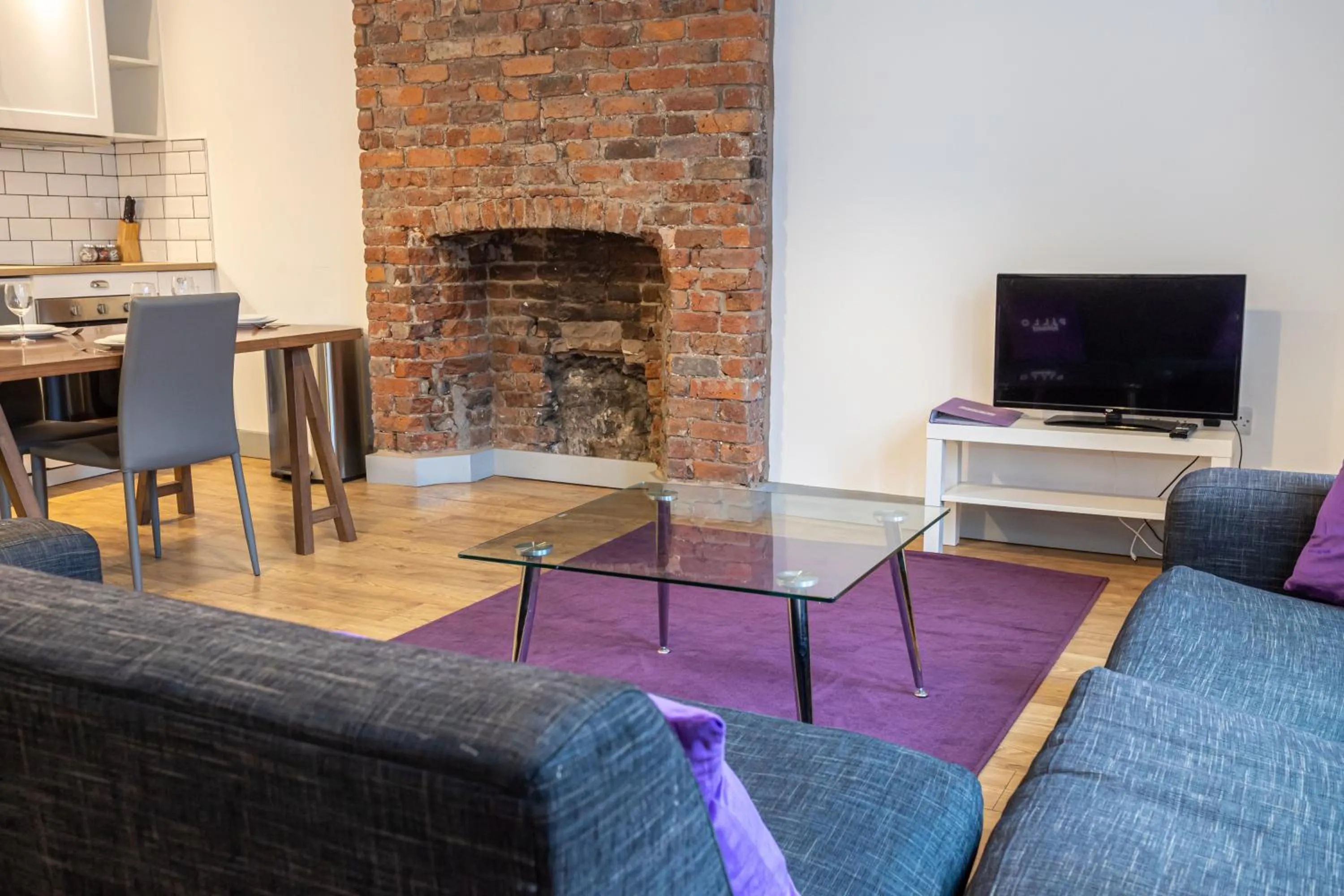 Pillo Rooms Serviced Apartments - Salford