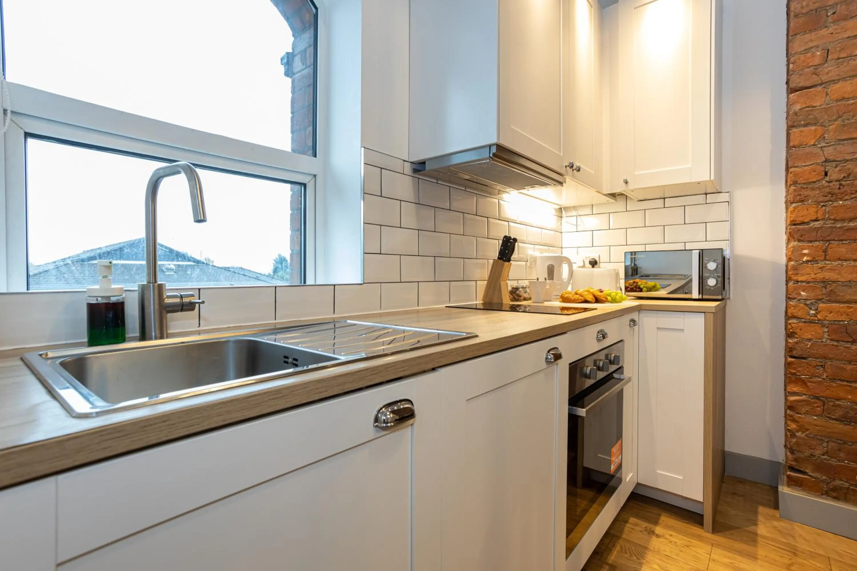 Pillo Rooms Serviced Apartments - Salford