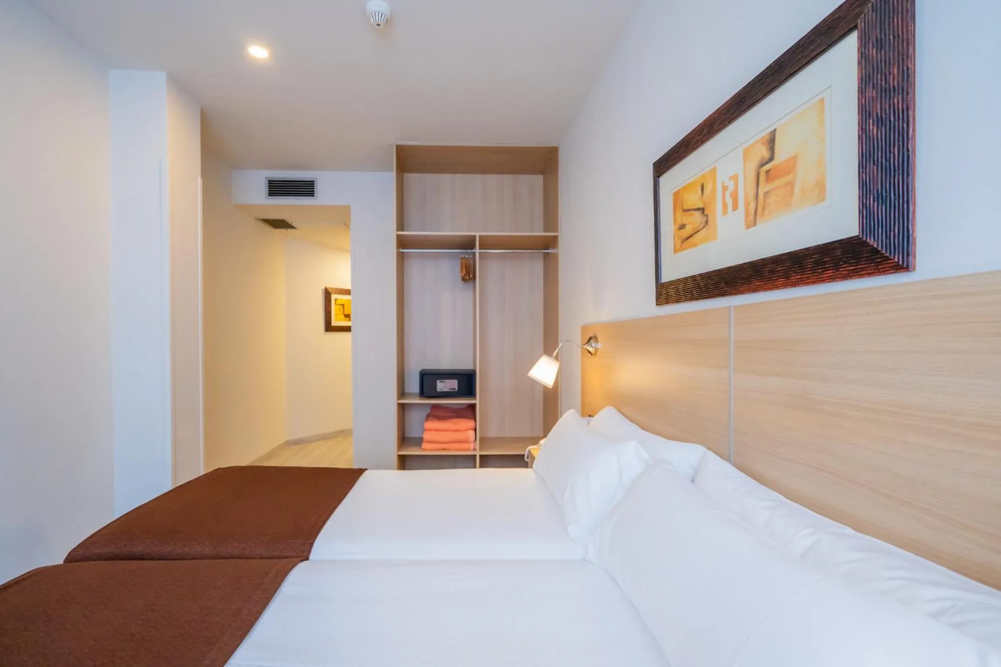 Bed in Hotel Glòries