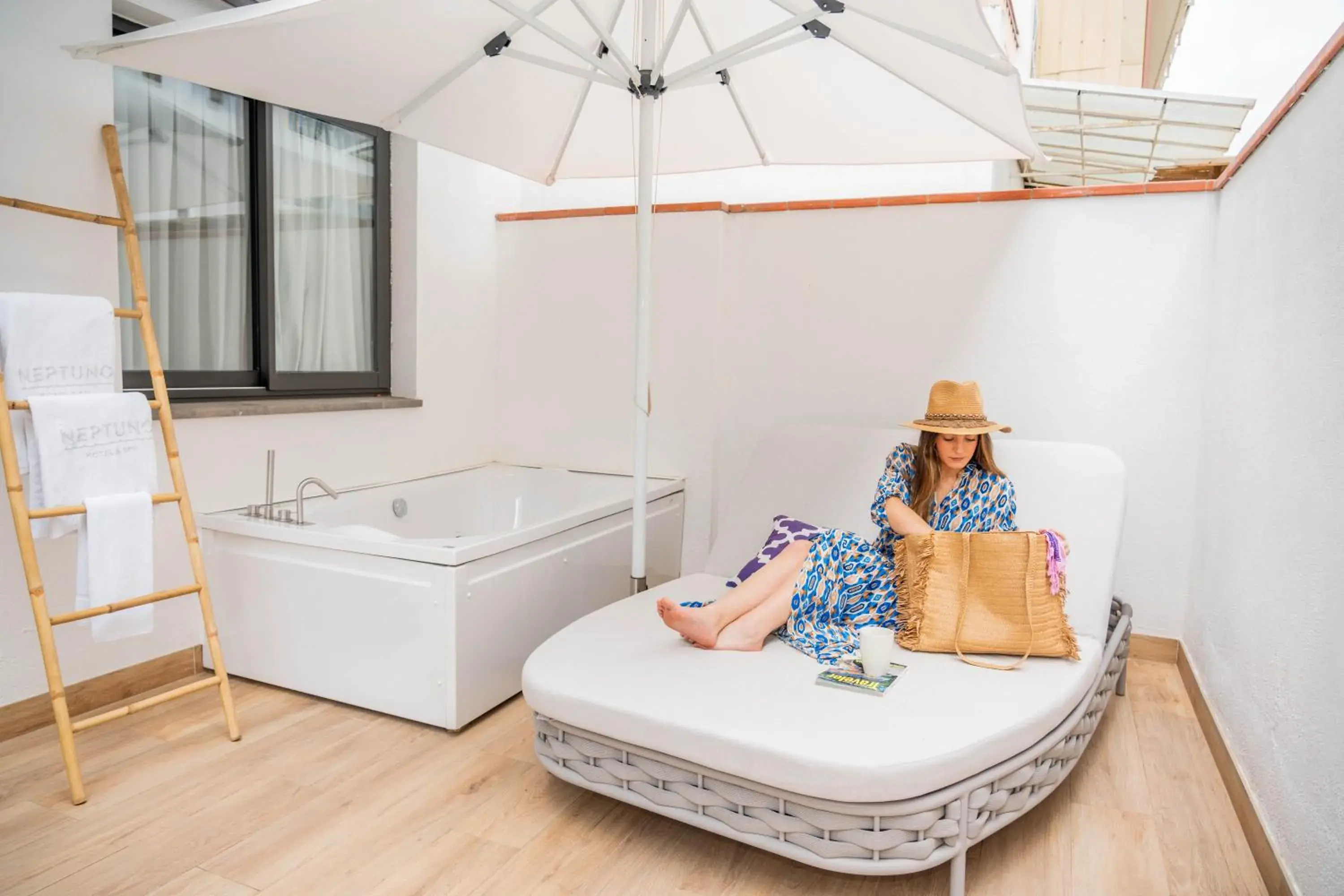 Bed in Neptuno Hotel & SPA 4 Sup Bed in Neptuno Hotel & SPA 4 Sup