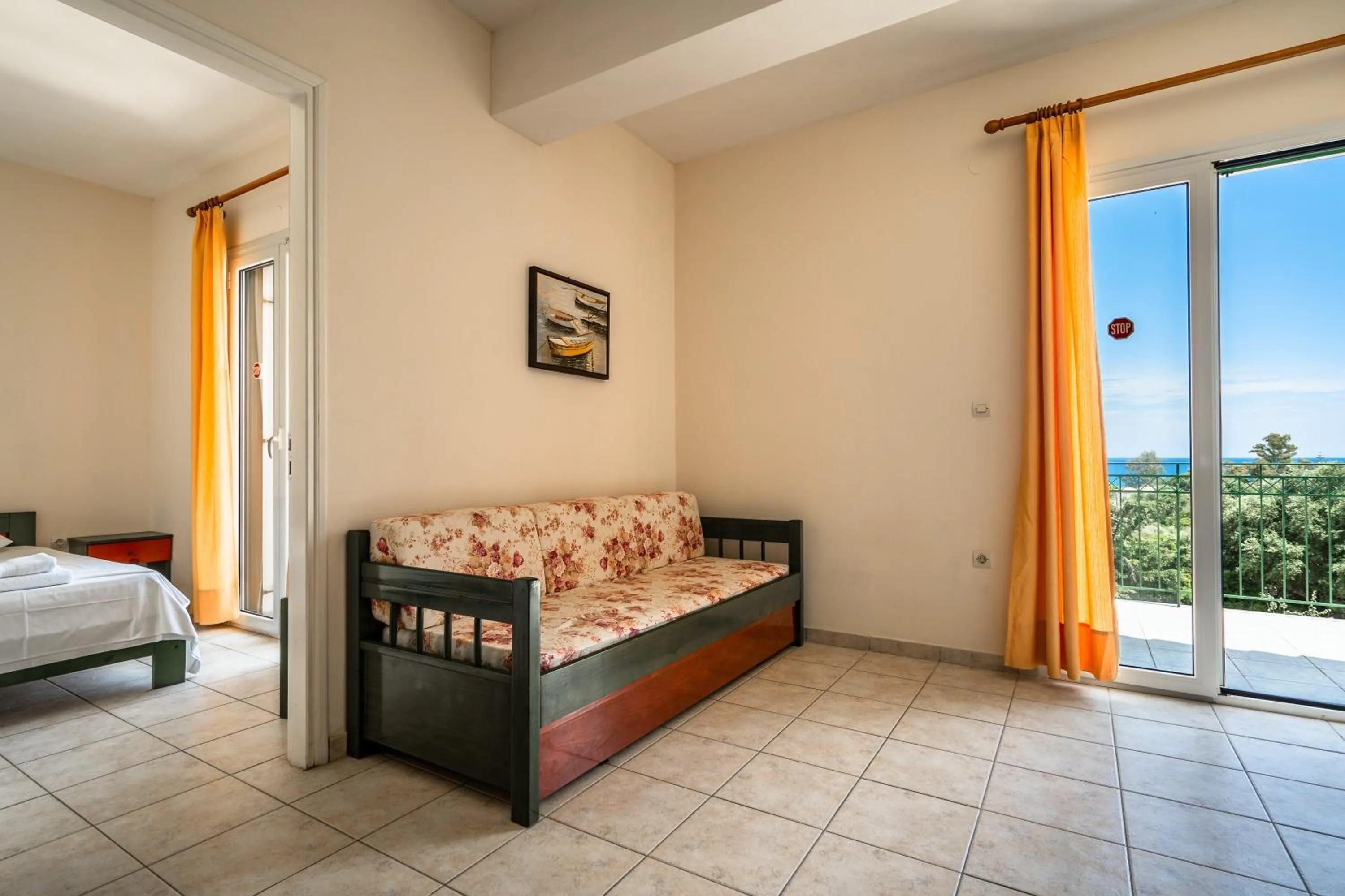 Property building, Bed in Anemona apartment 1