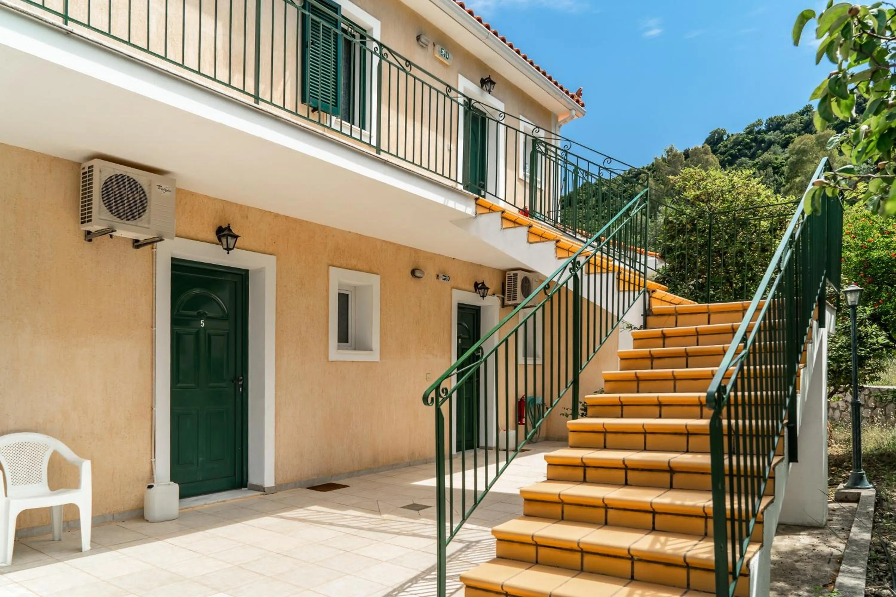 Property building in Anemona apartment 1
