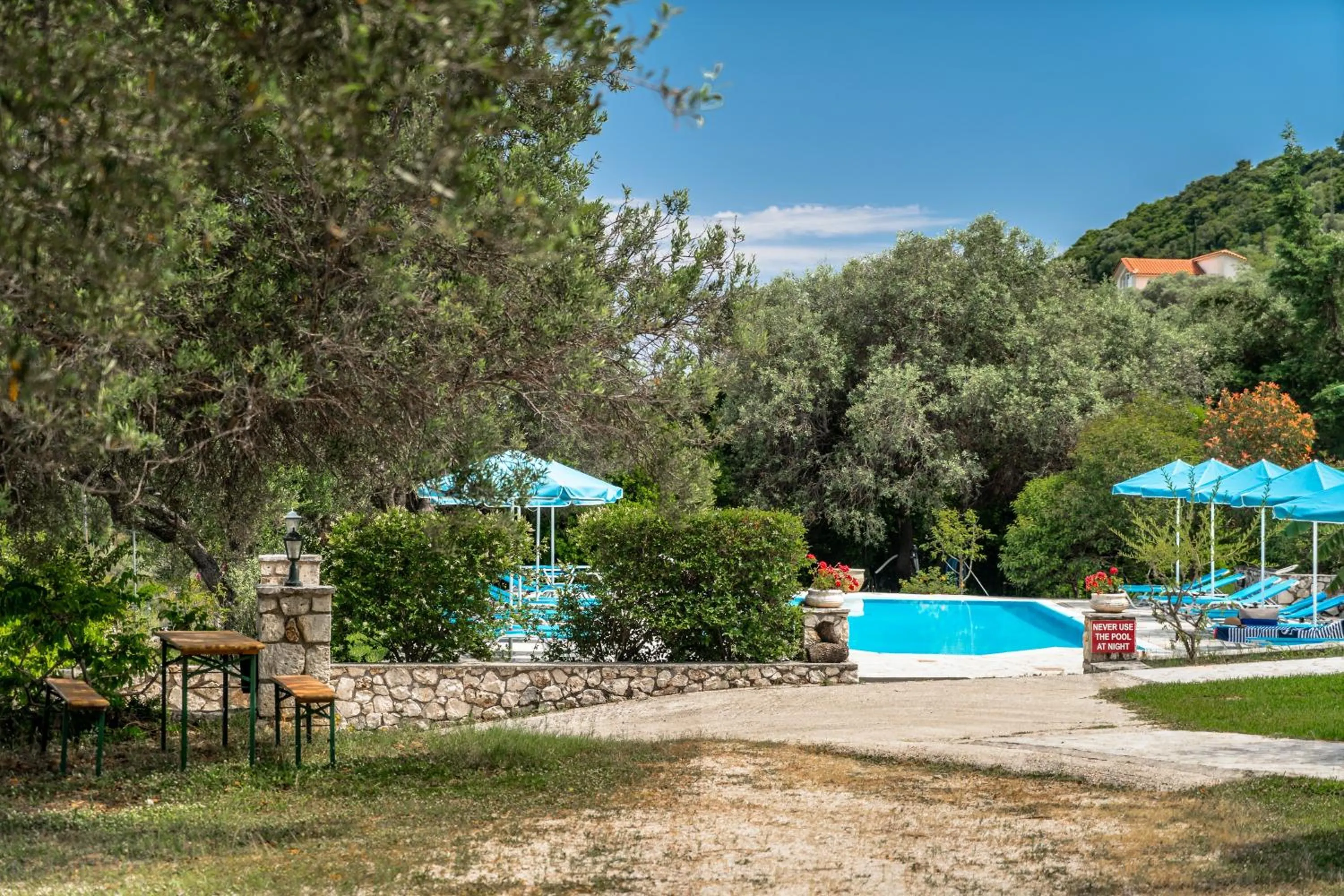 Property building in Anemona apartment 1