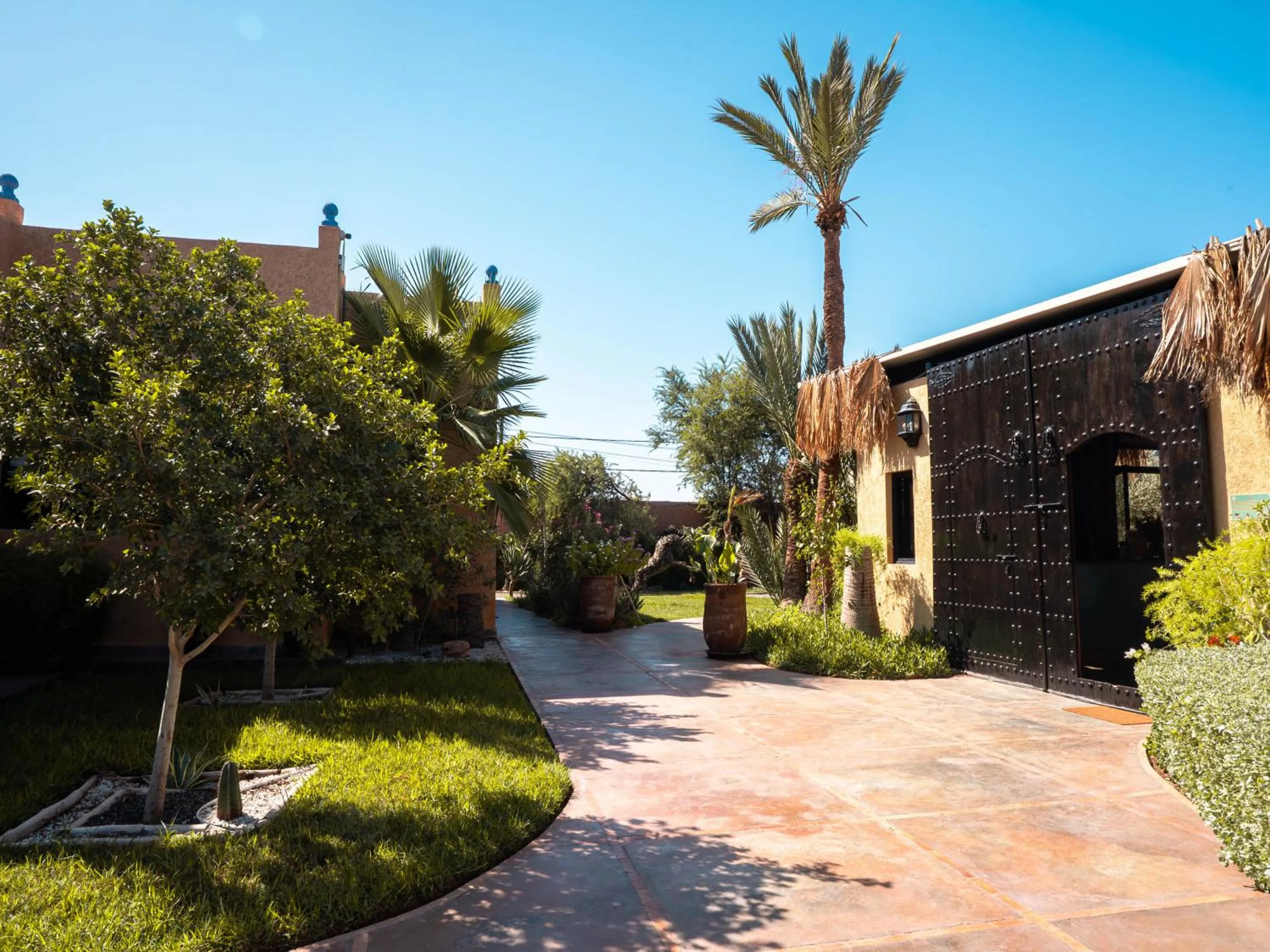 Property building in Maison Daouia