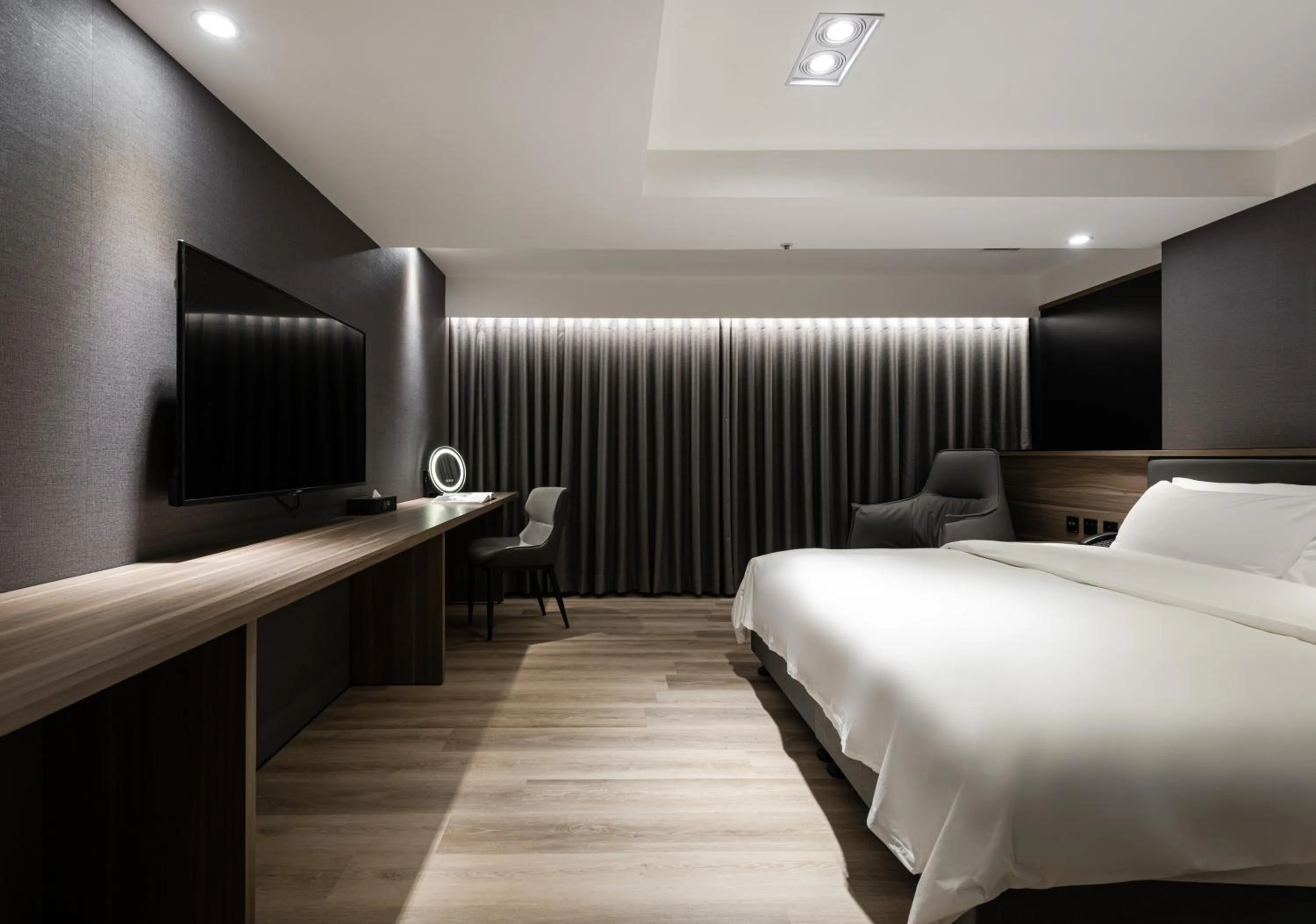 Bed in Autumn Willow Hotel