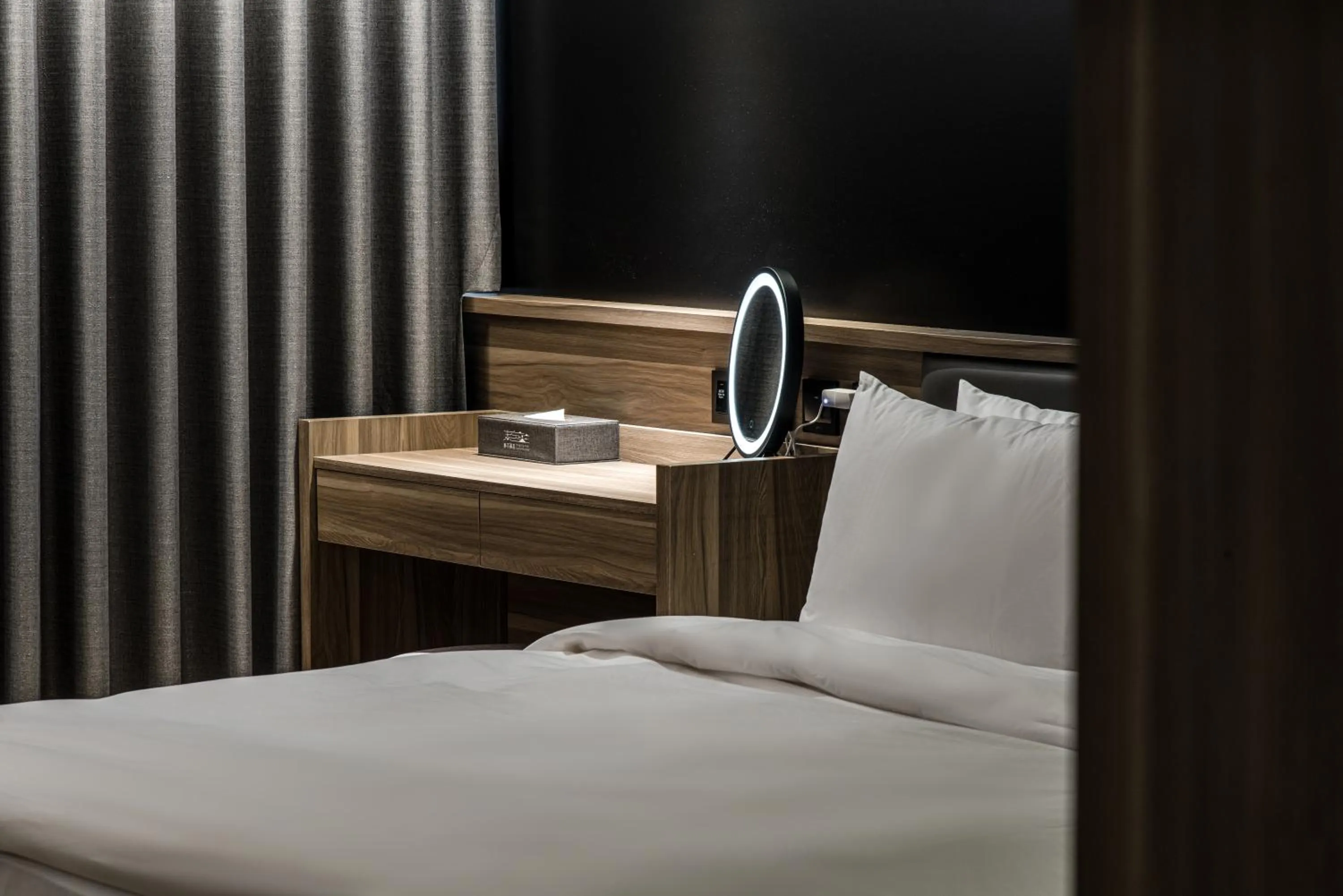 Bed in Autumn Willow Hotel