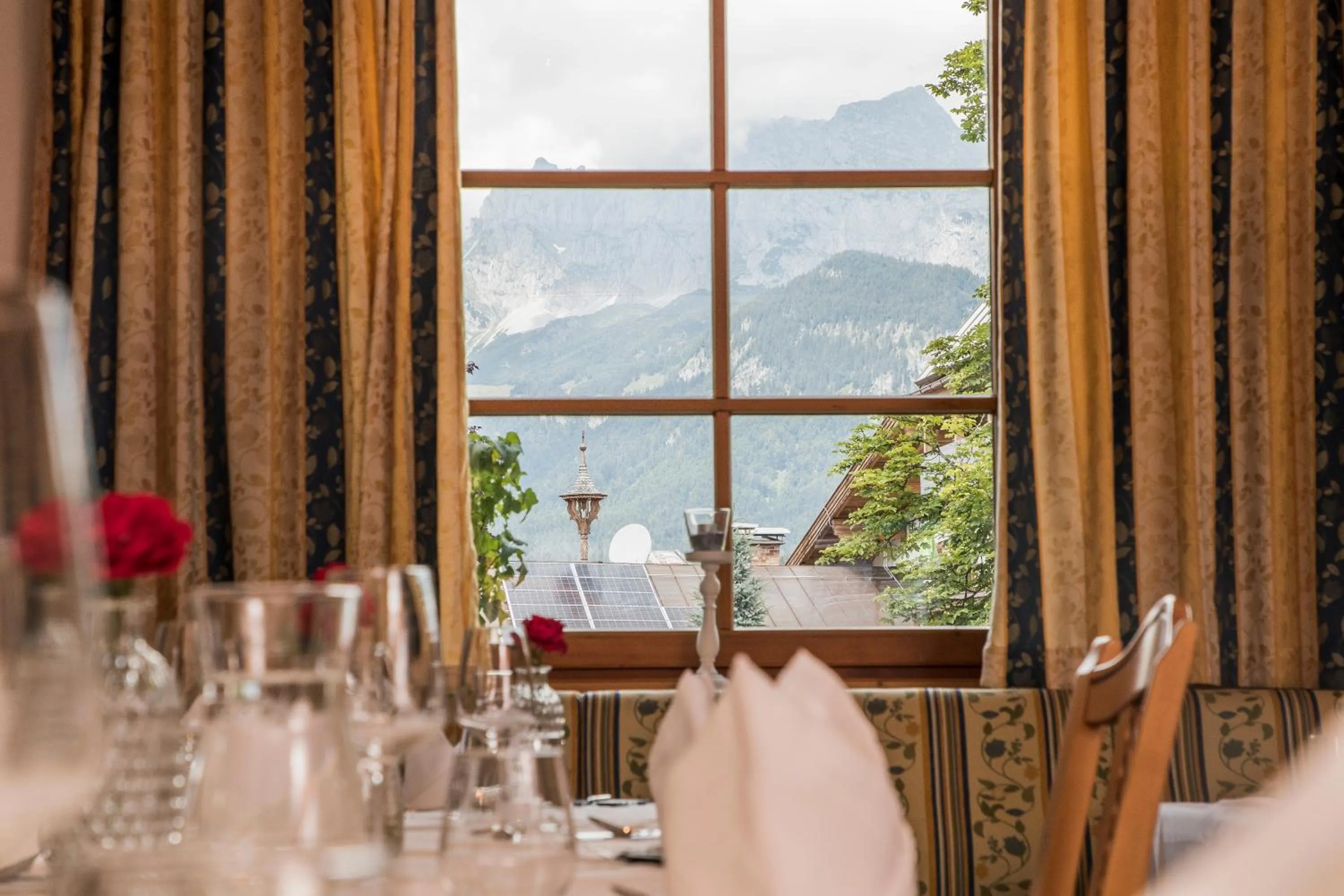 Restaurant/places to eat in Hotel Crystal - KitzHorn Suites