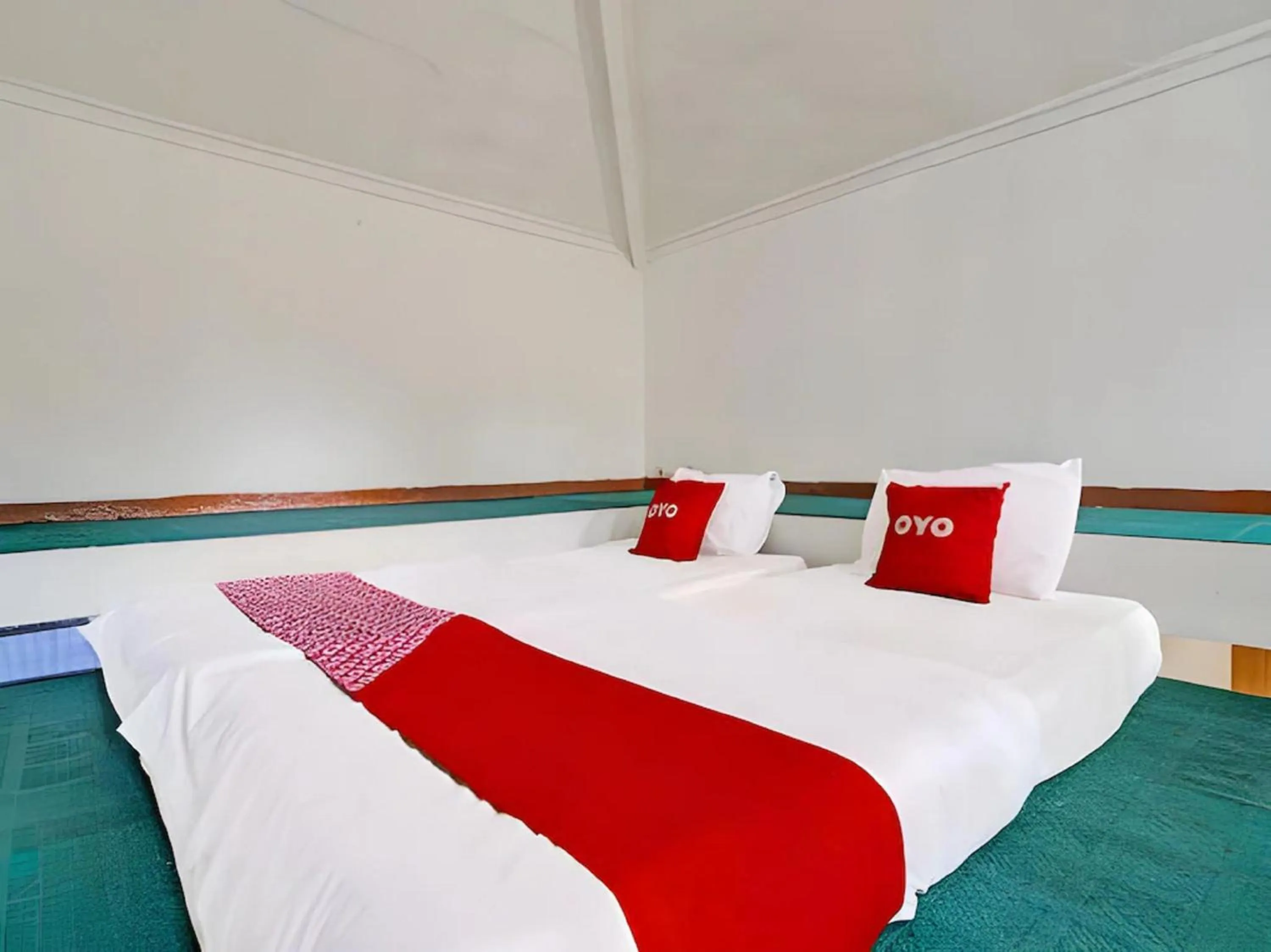 Bedroom in Super OYO Capital O 91810 Hotel Balebat 2