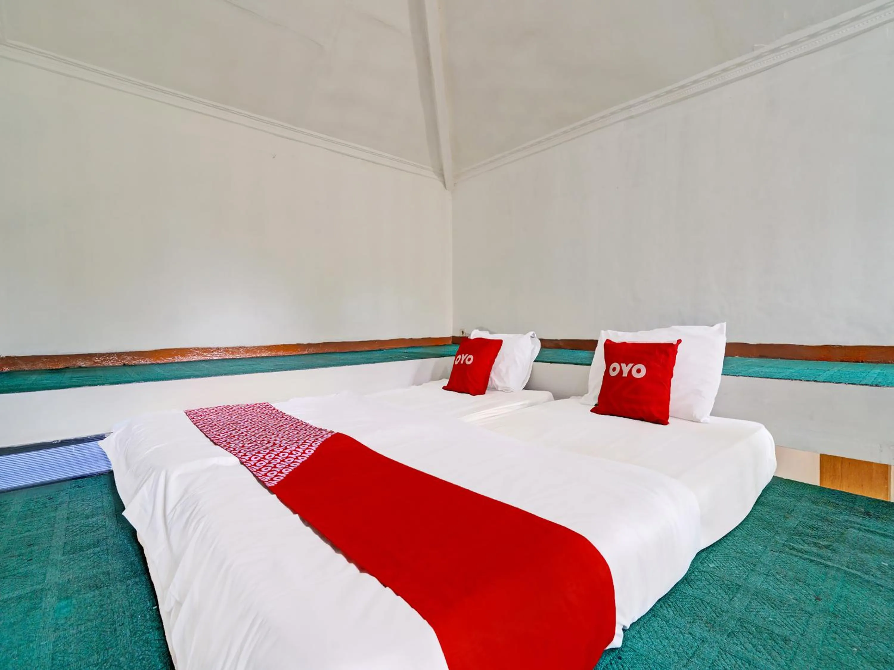 Deluxe Double Room in Super OYO Capital O 91810 Hotel Balebat 2