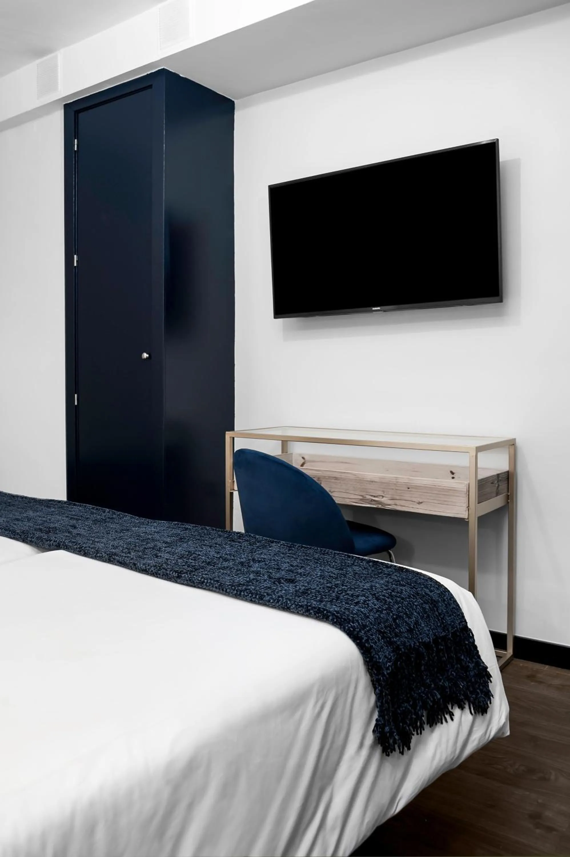 Decorative detail, Bed in Hotel Los Girasoles by Maxi Hoteles