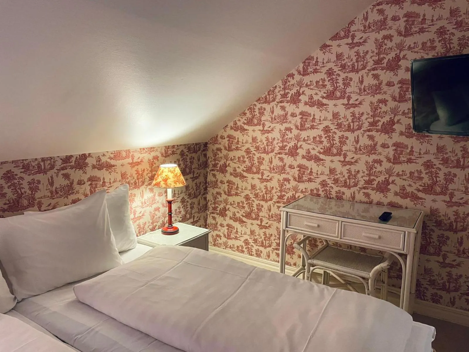 Bedroom in Apertins Hotell