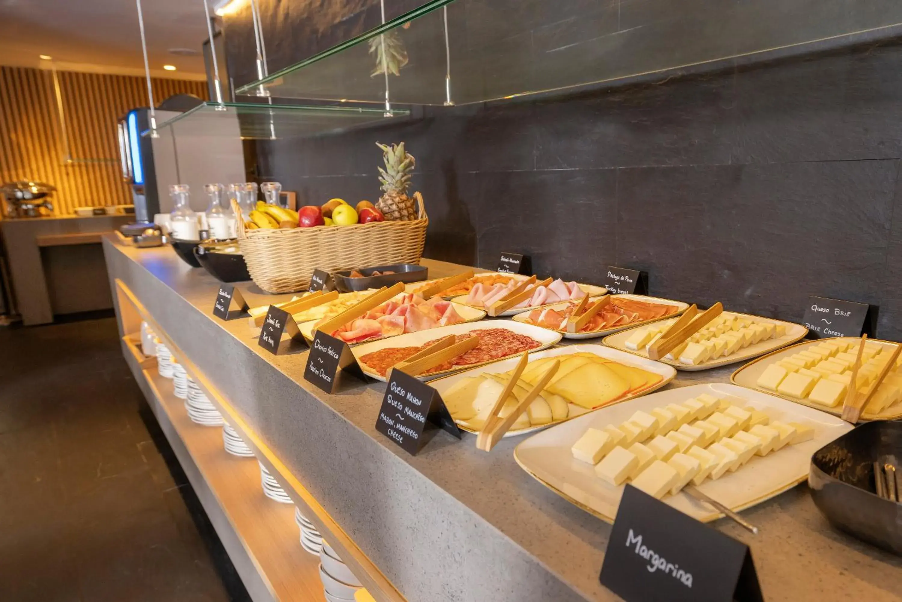 Breakfast in HM Jaime III Breakfast in HM Jaime III