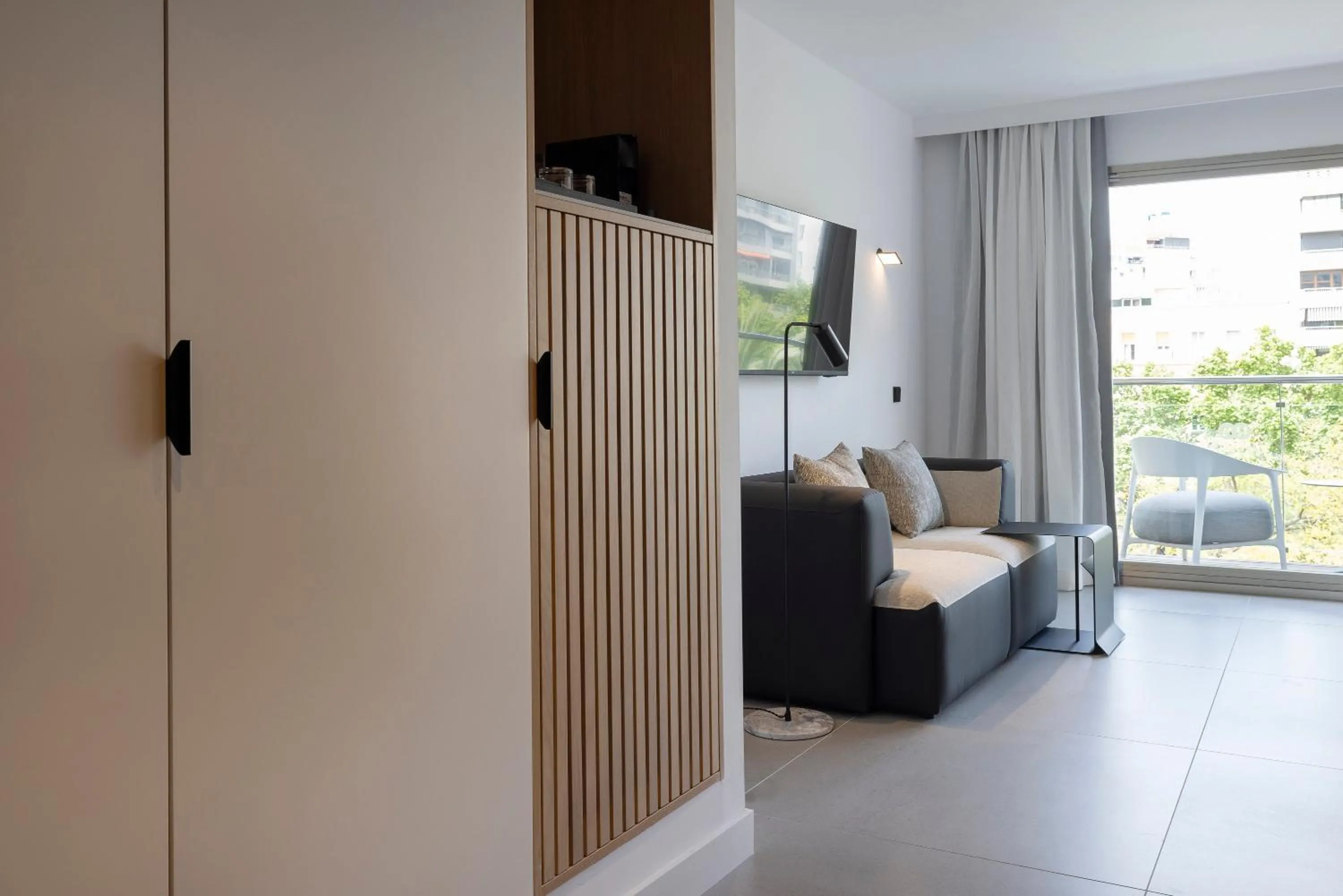 Bedroom, Bed in HM Jaime III