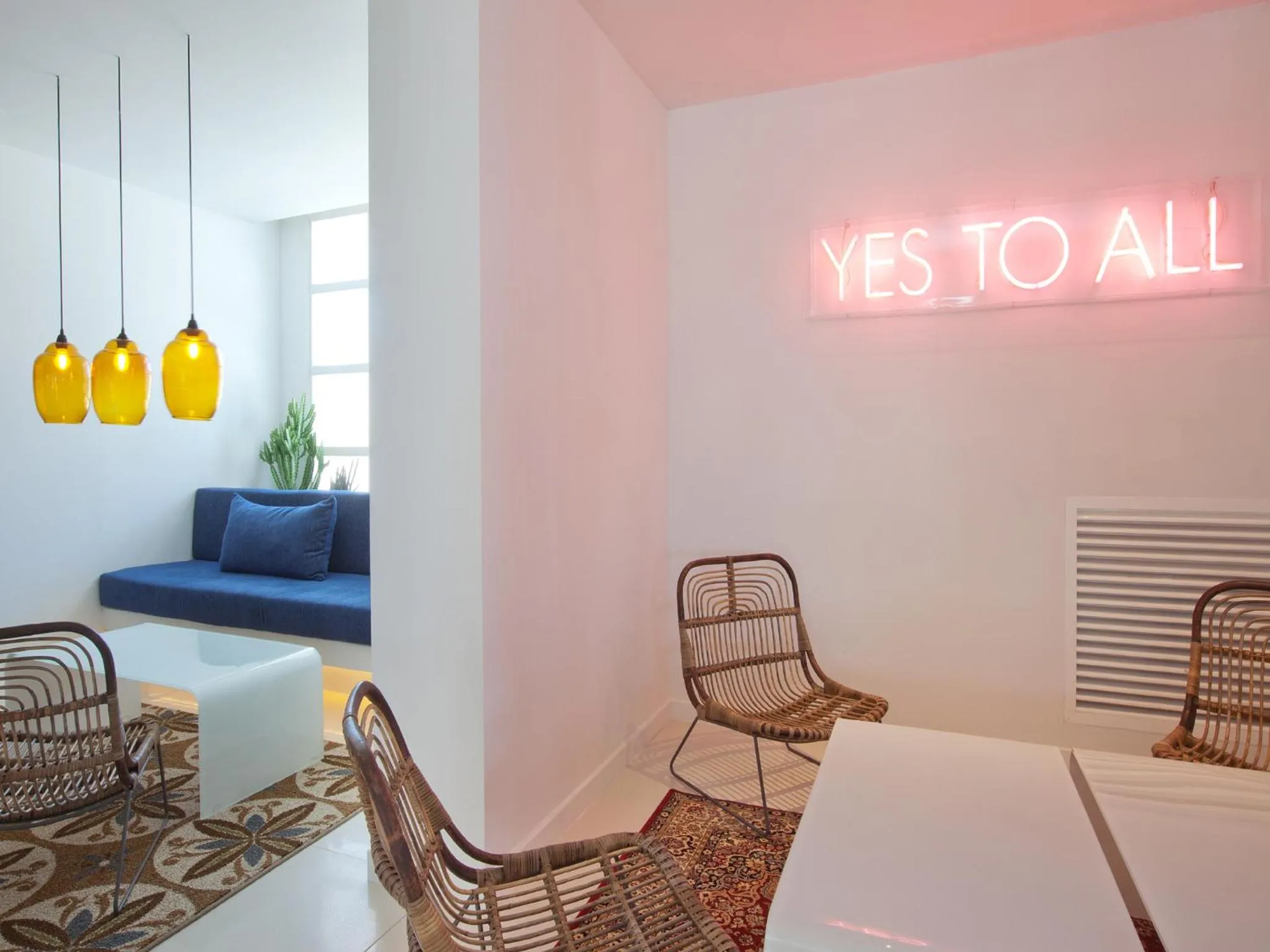 Lounge or bar, Bed in HM Tropical