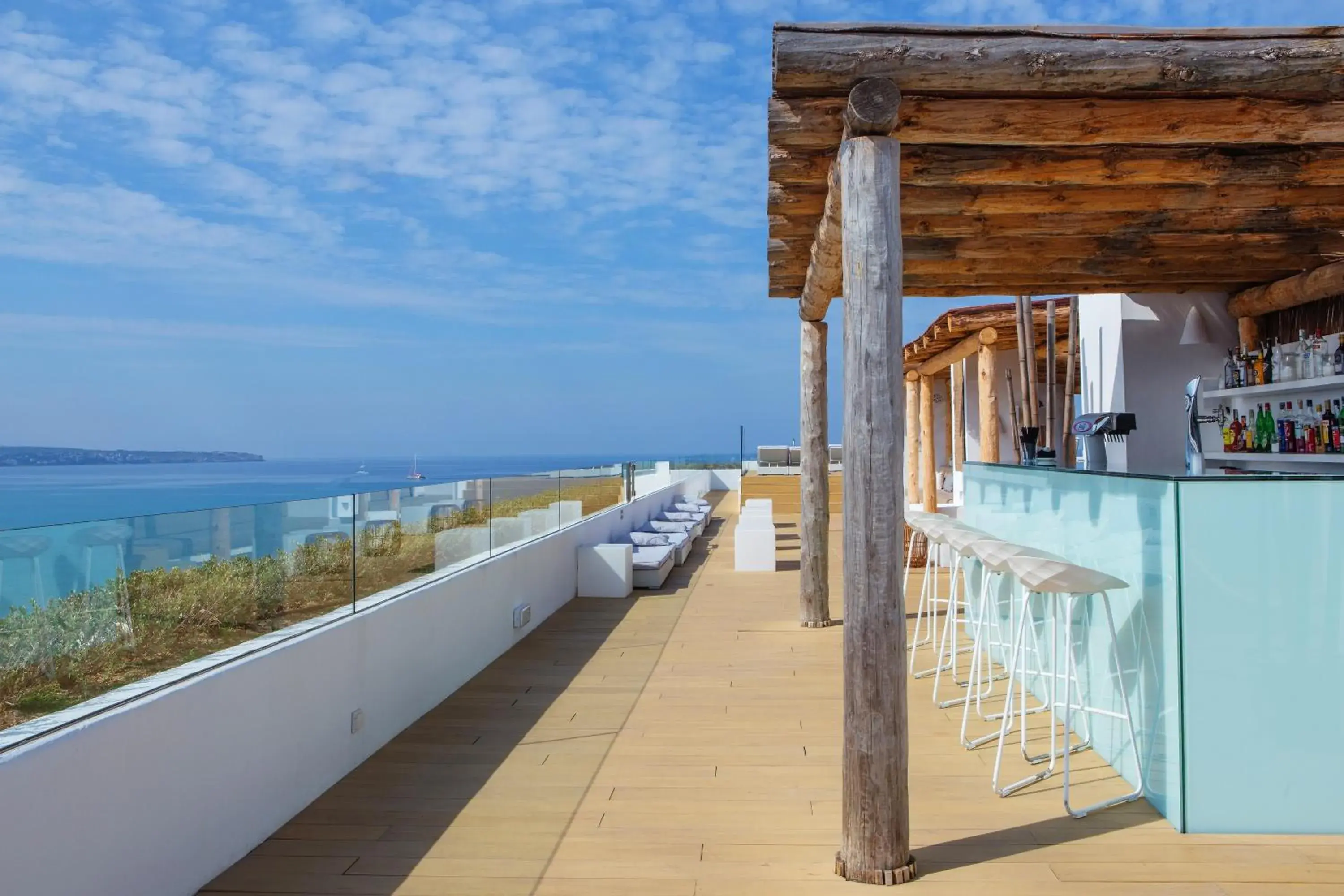 Lounge or bar in HM Tropical Lounge or bar in HM Tropical